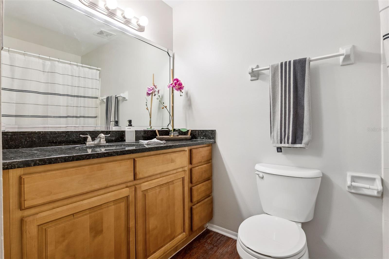 OXFORD SQUARE CONDO - Residential