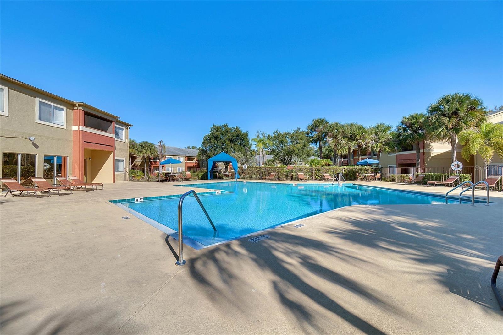 OXFORD SQUARE CONDO - Residential