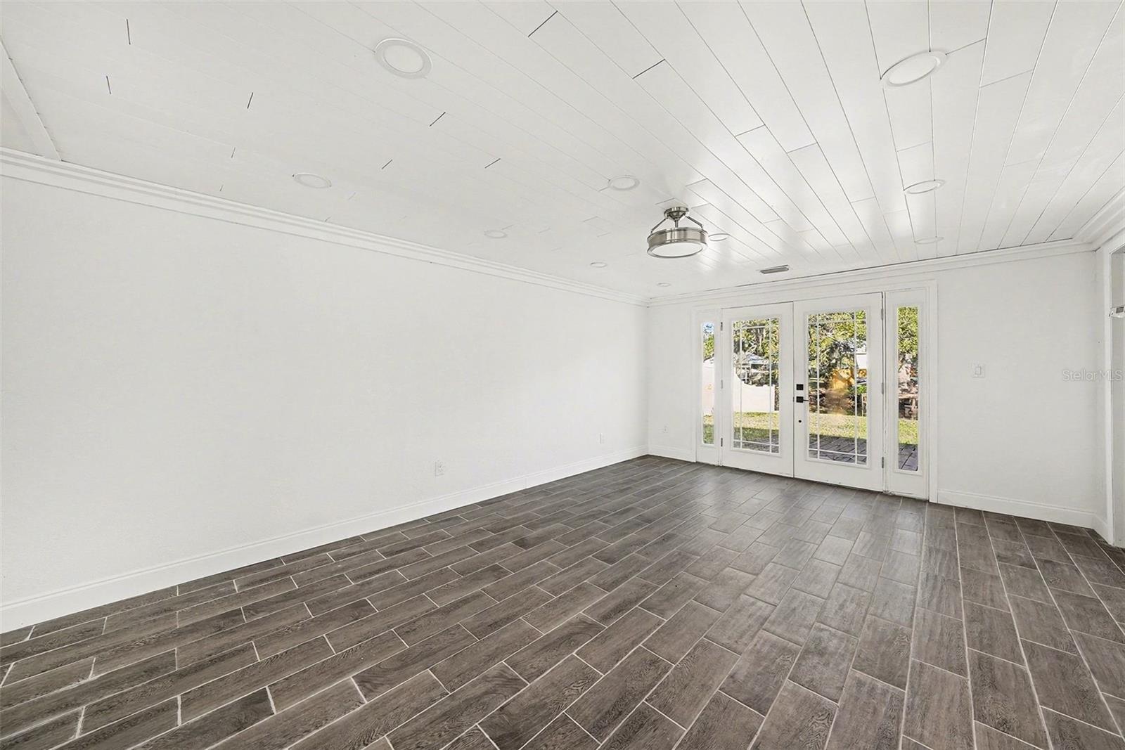 WATERFRONT ESTATES UNIT 2 - Residential