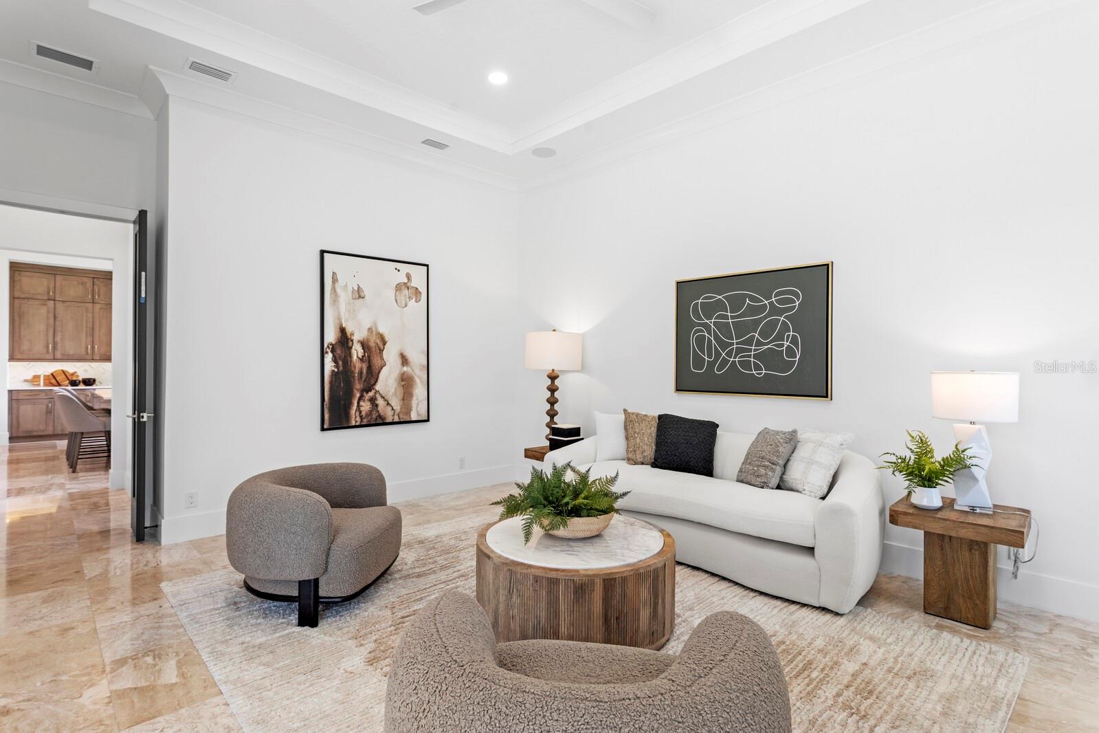 FOUNDERS CLUB - Residential