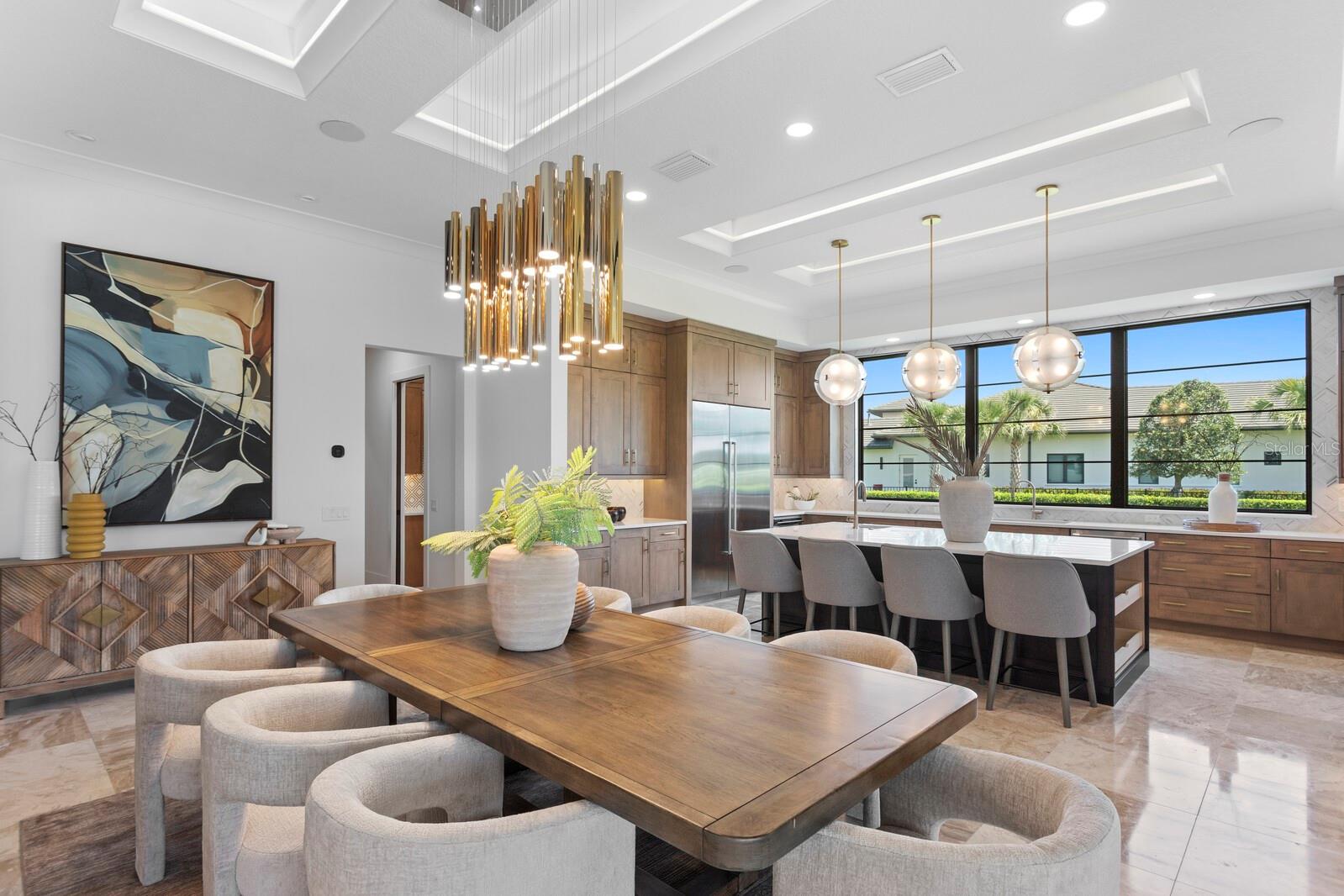 FOUNDERS CLUB - Residential