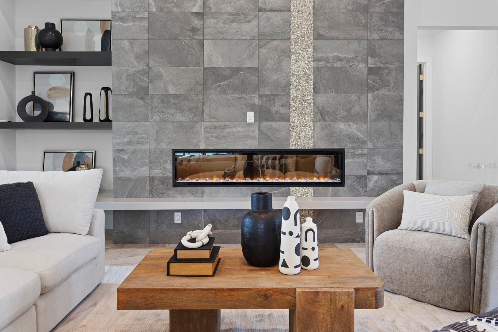 FOUNDERS CLUB - Residential