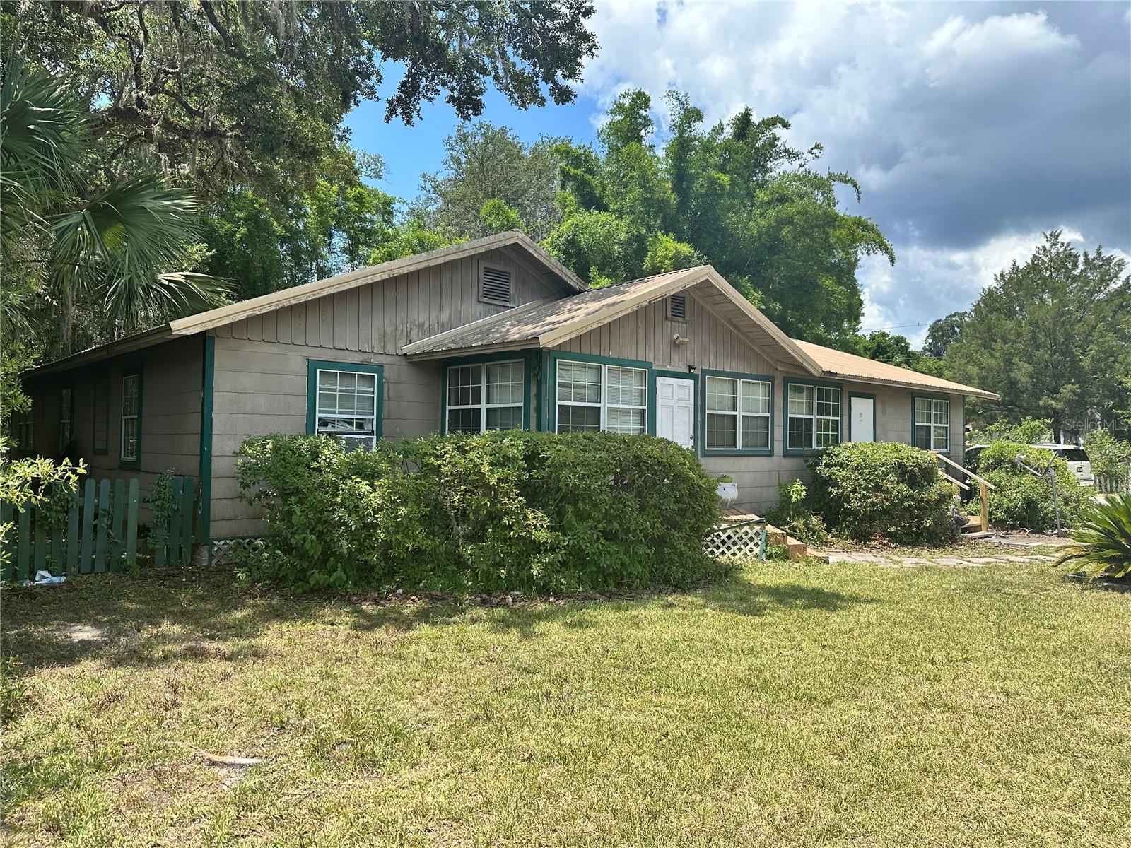 OAK PARK - Commercial Sale