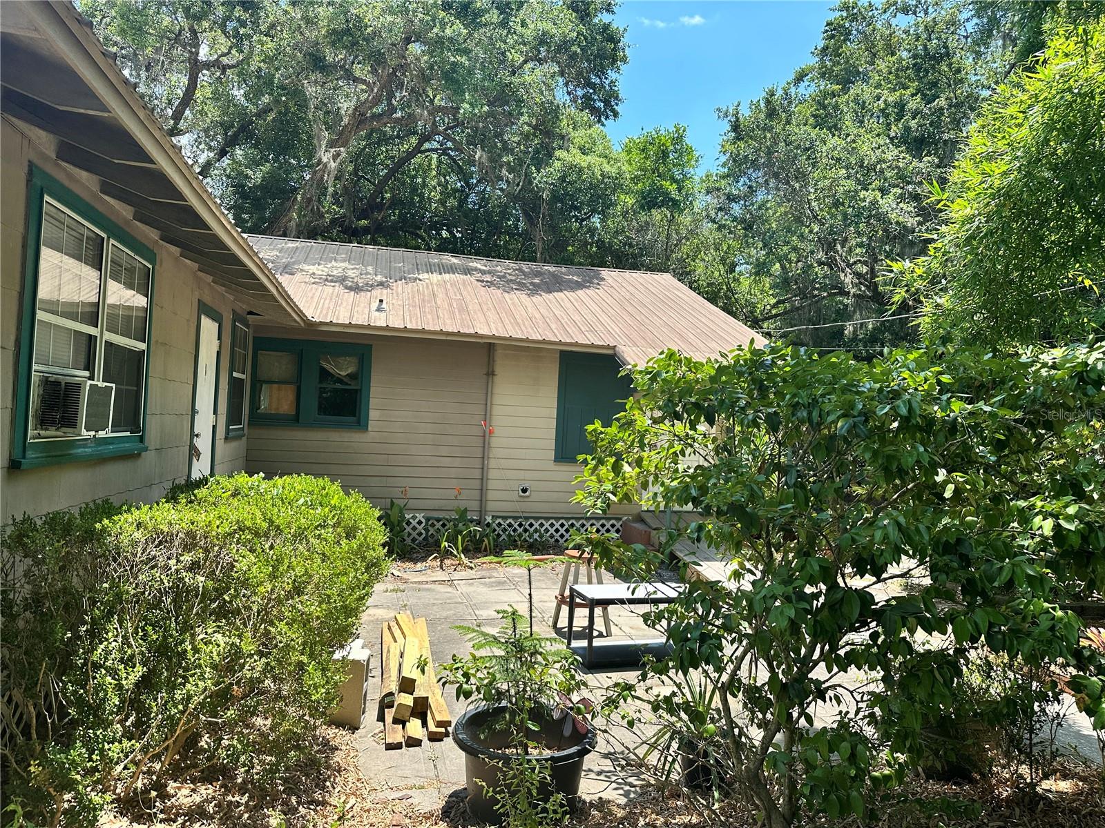 OAK PARK - Commercial Sale