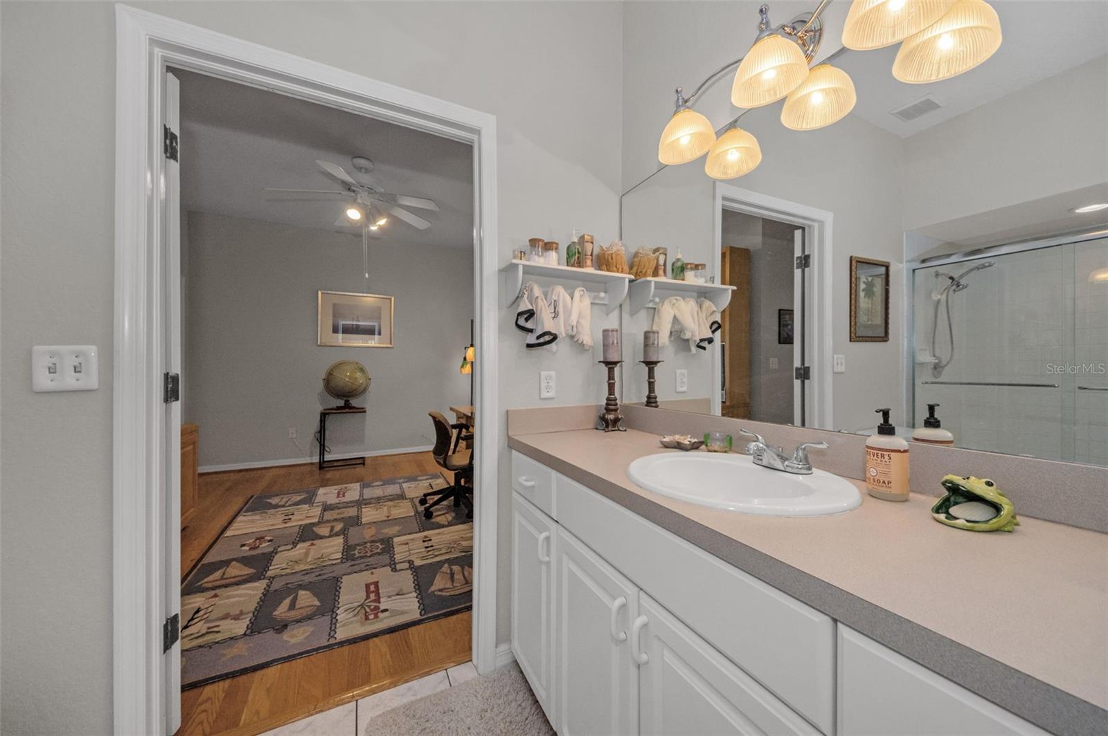 HARBOR HILL PARK - Residential