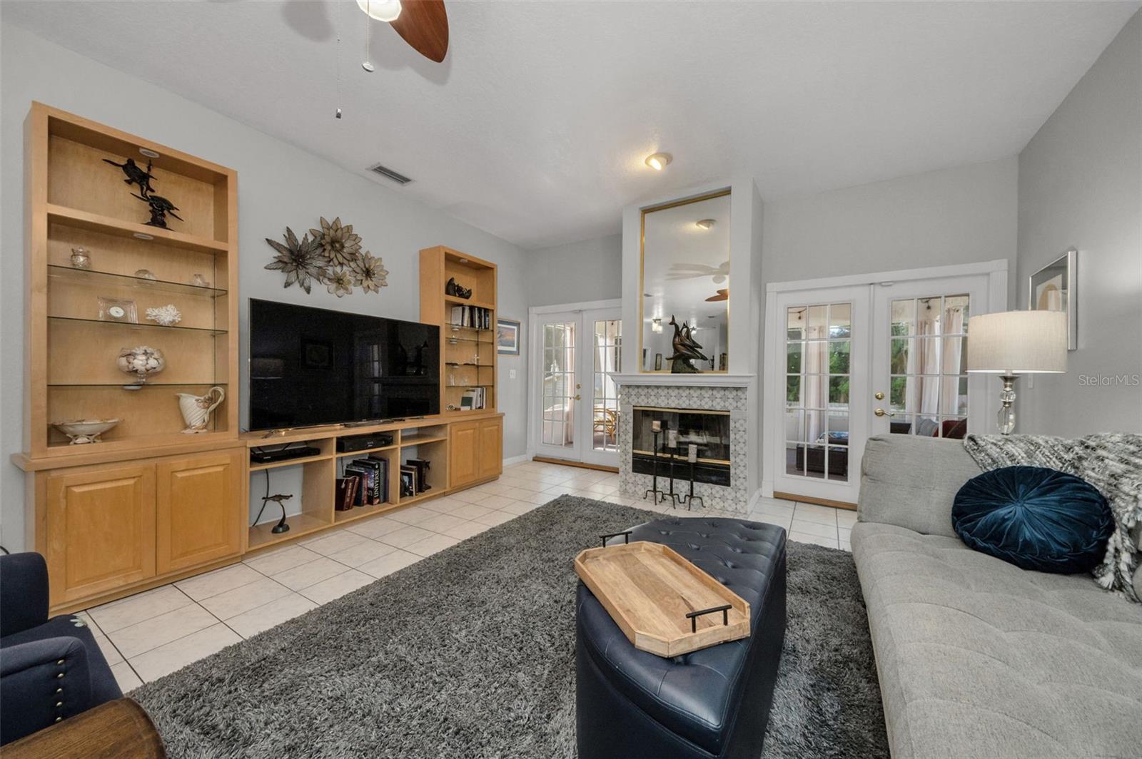 HARBOR HILL PARK - Residential