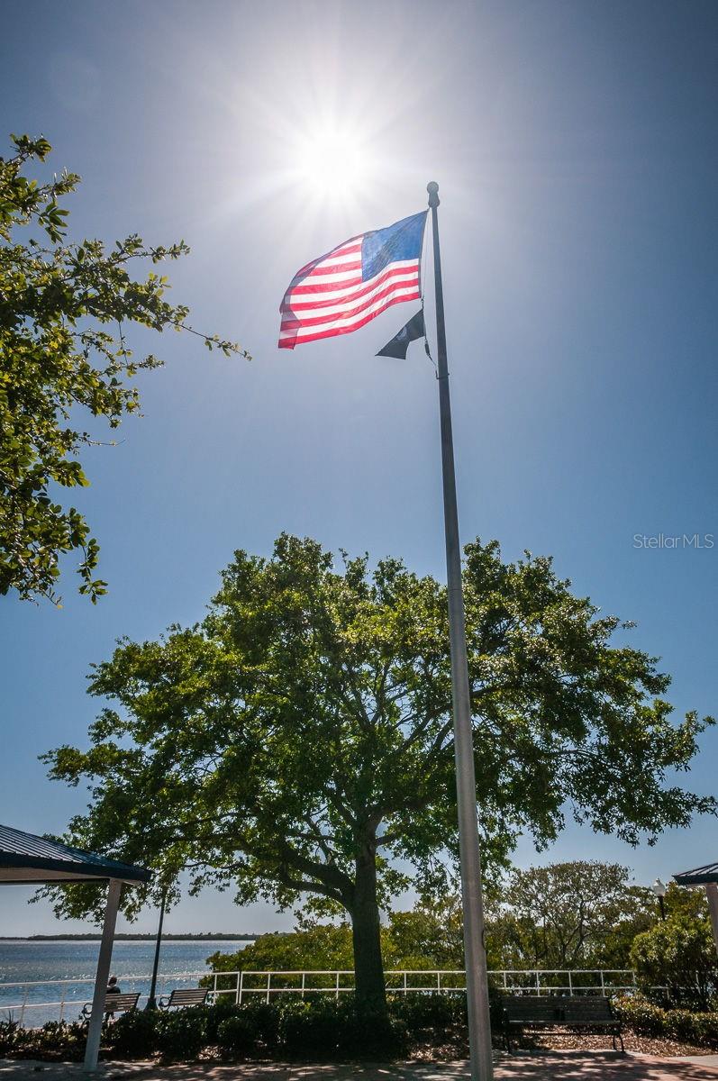 HARBOR HILL PARK - Residential