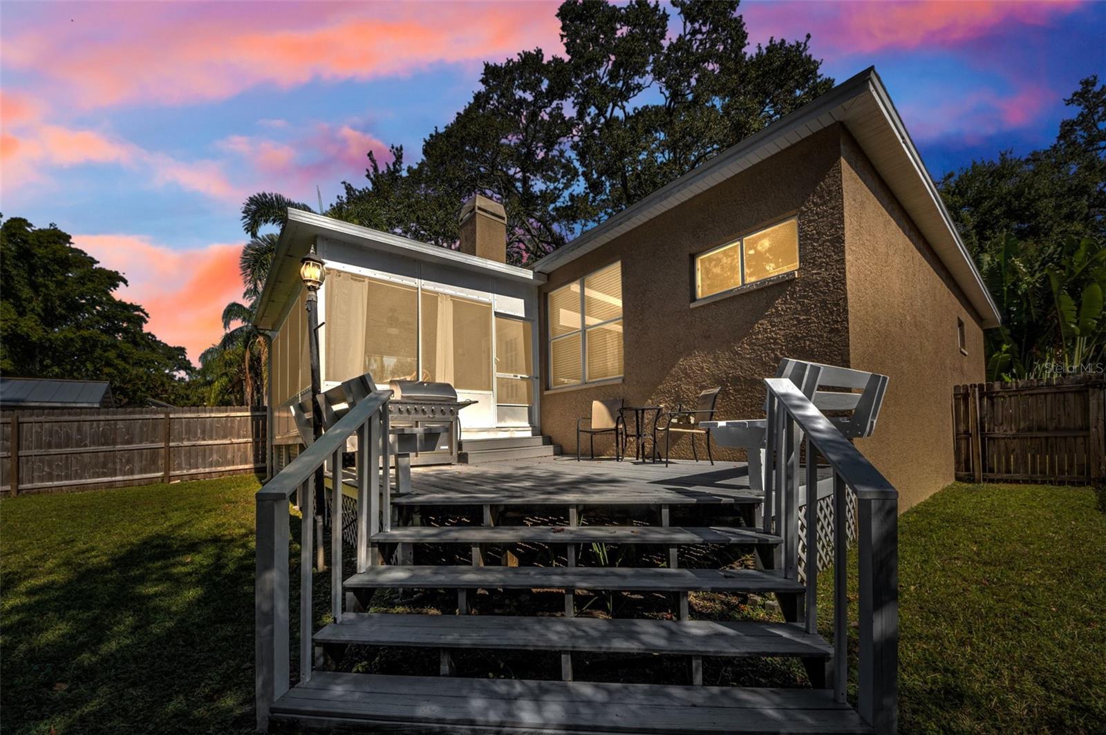 HARBOR HILL PARK - Residential