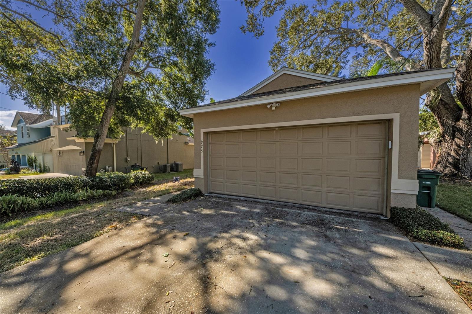 HARBOR HILL PARK - Residential