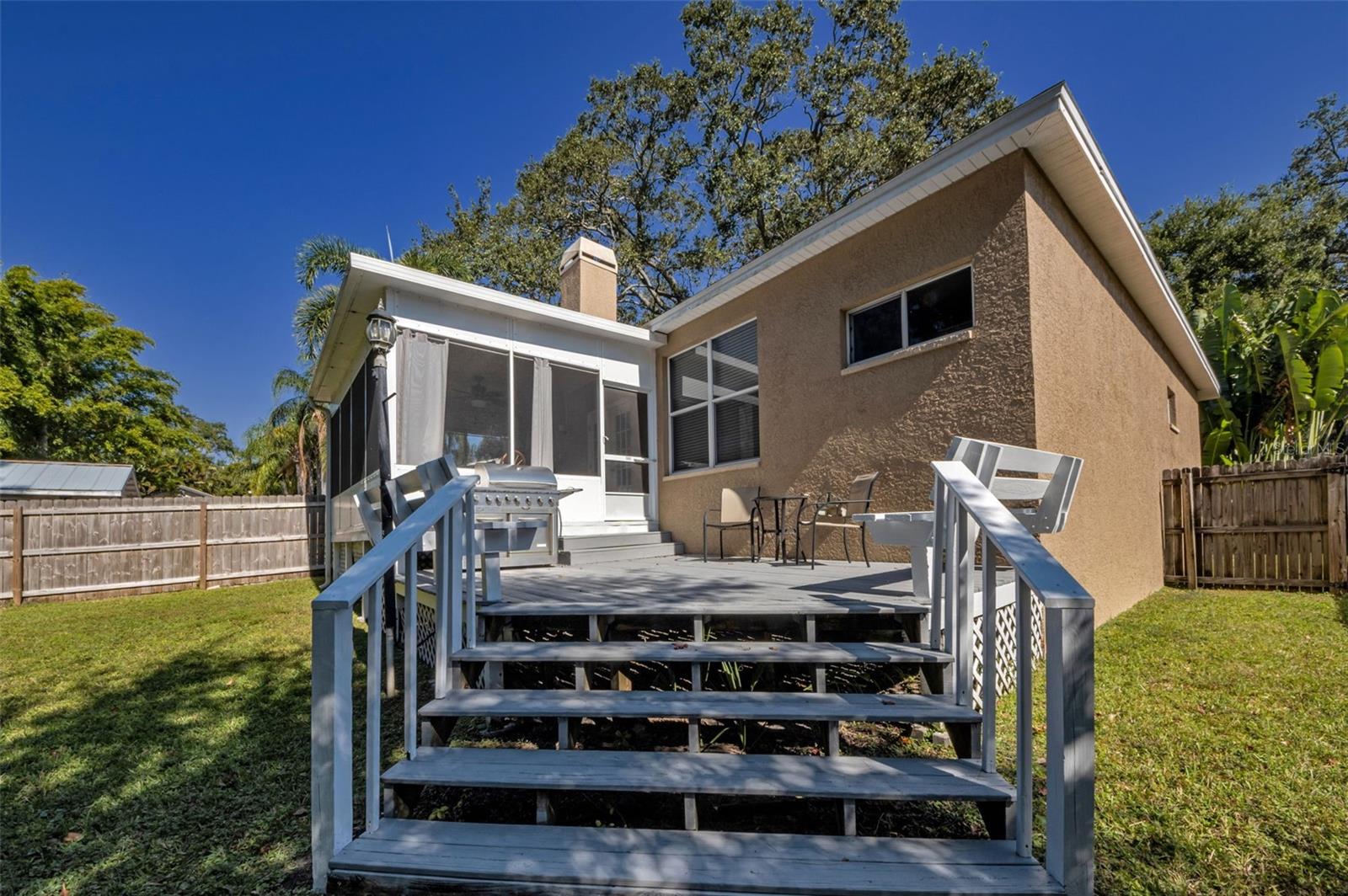 HARBOR HILL PARK - Residential