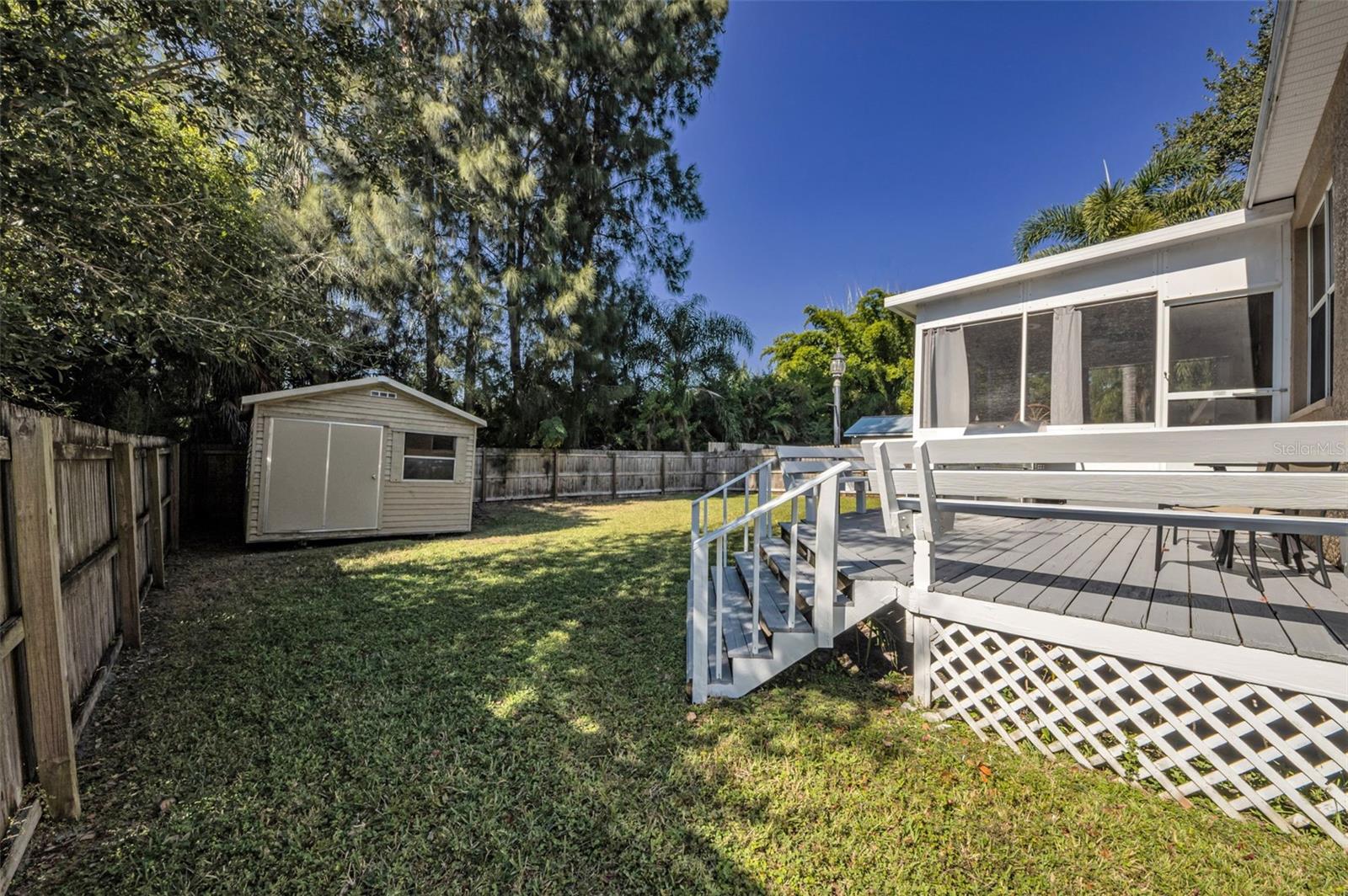 HARBOR HILL PARK - Residential