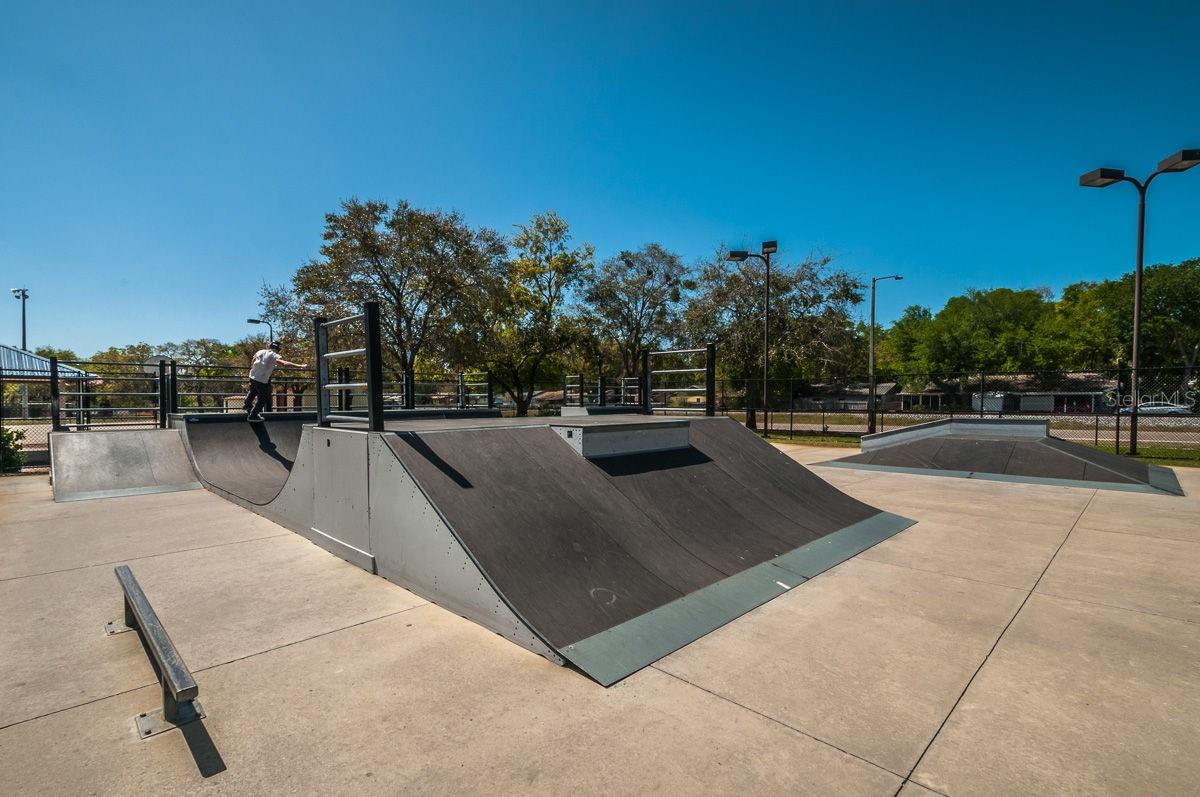 HARBOR HILL PARK - Residential