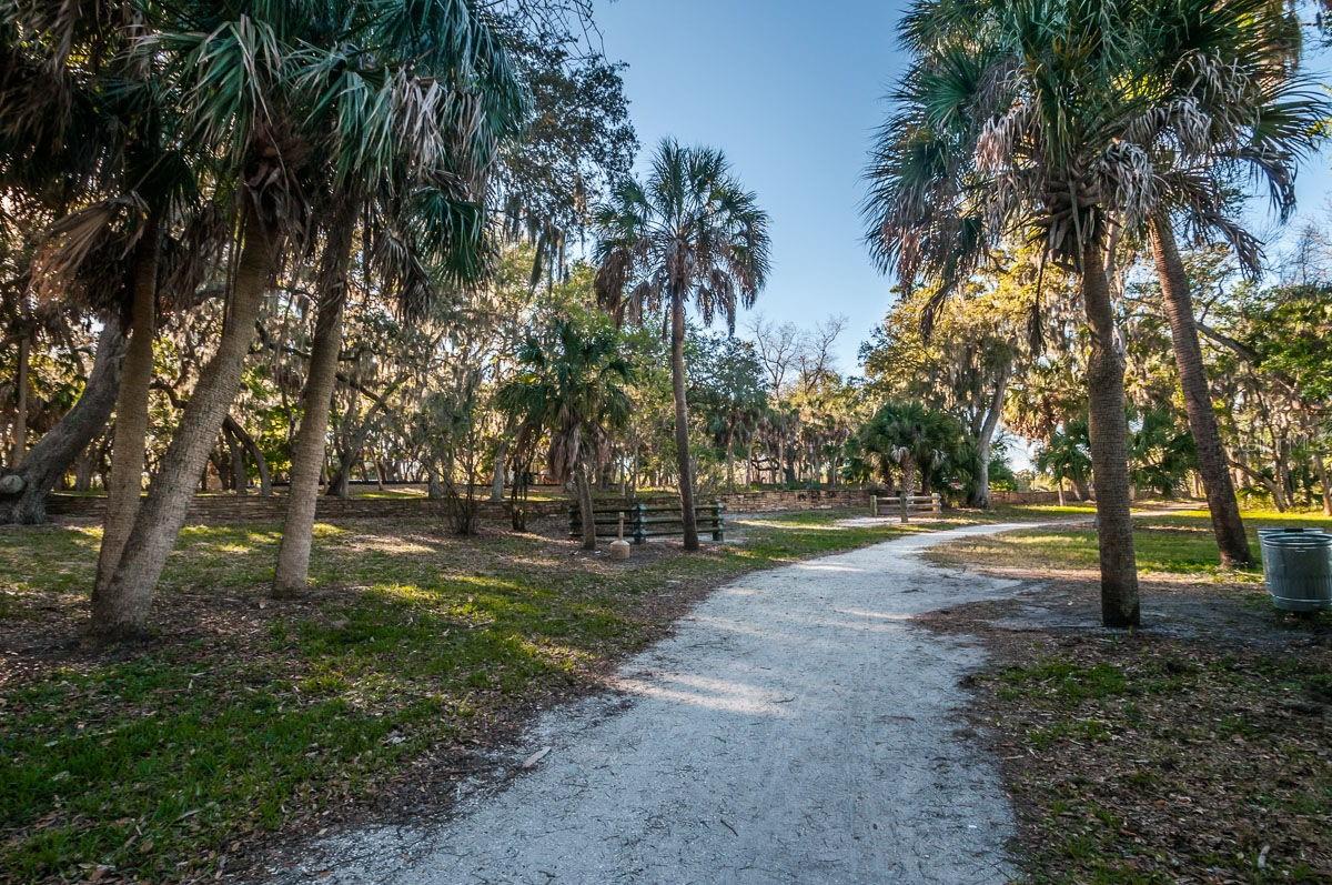 HARBOR HILL PARK - Residential