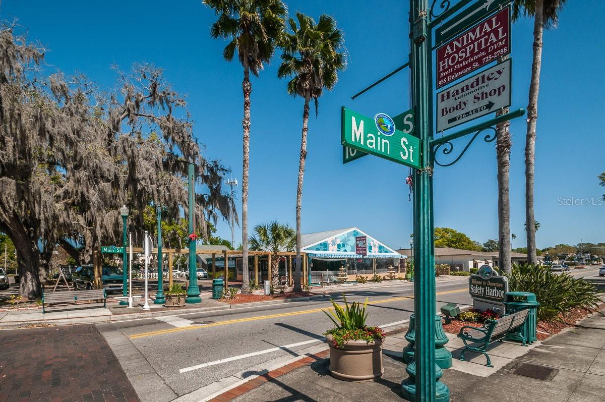 HARBOR HILL PARK - Residential