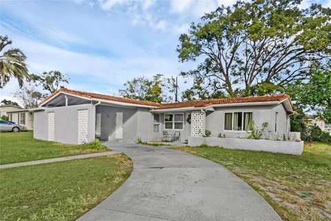 A home in DELTONA