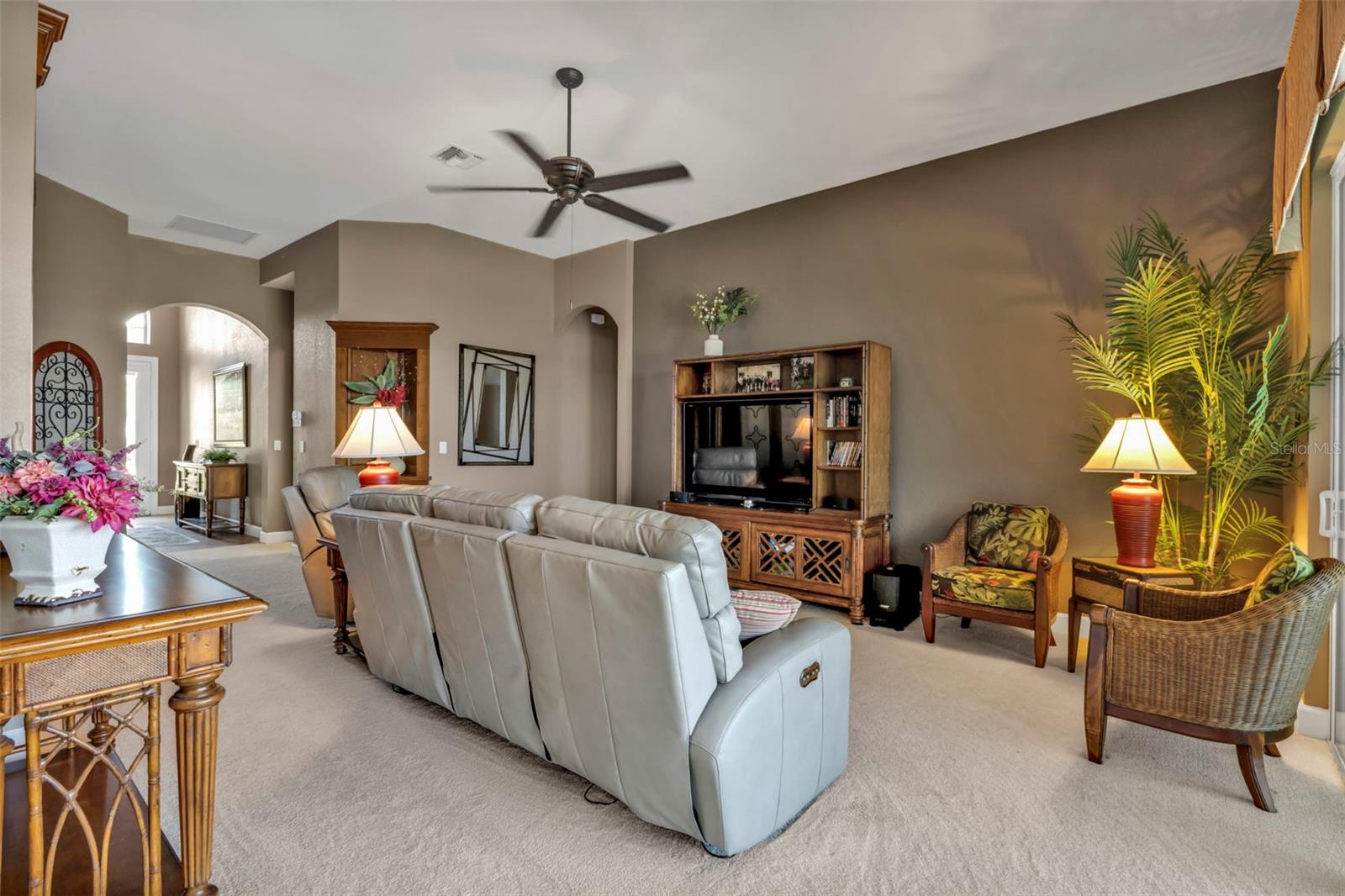 RIVERWOOD - Residential
