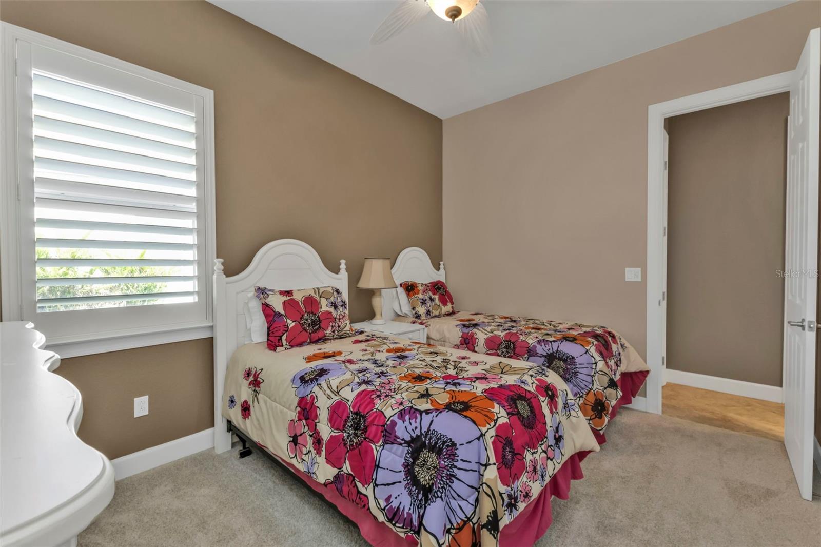 RIVERWOOD - Residential