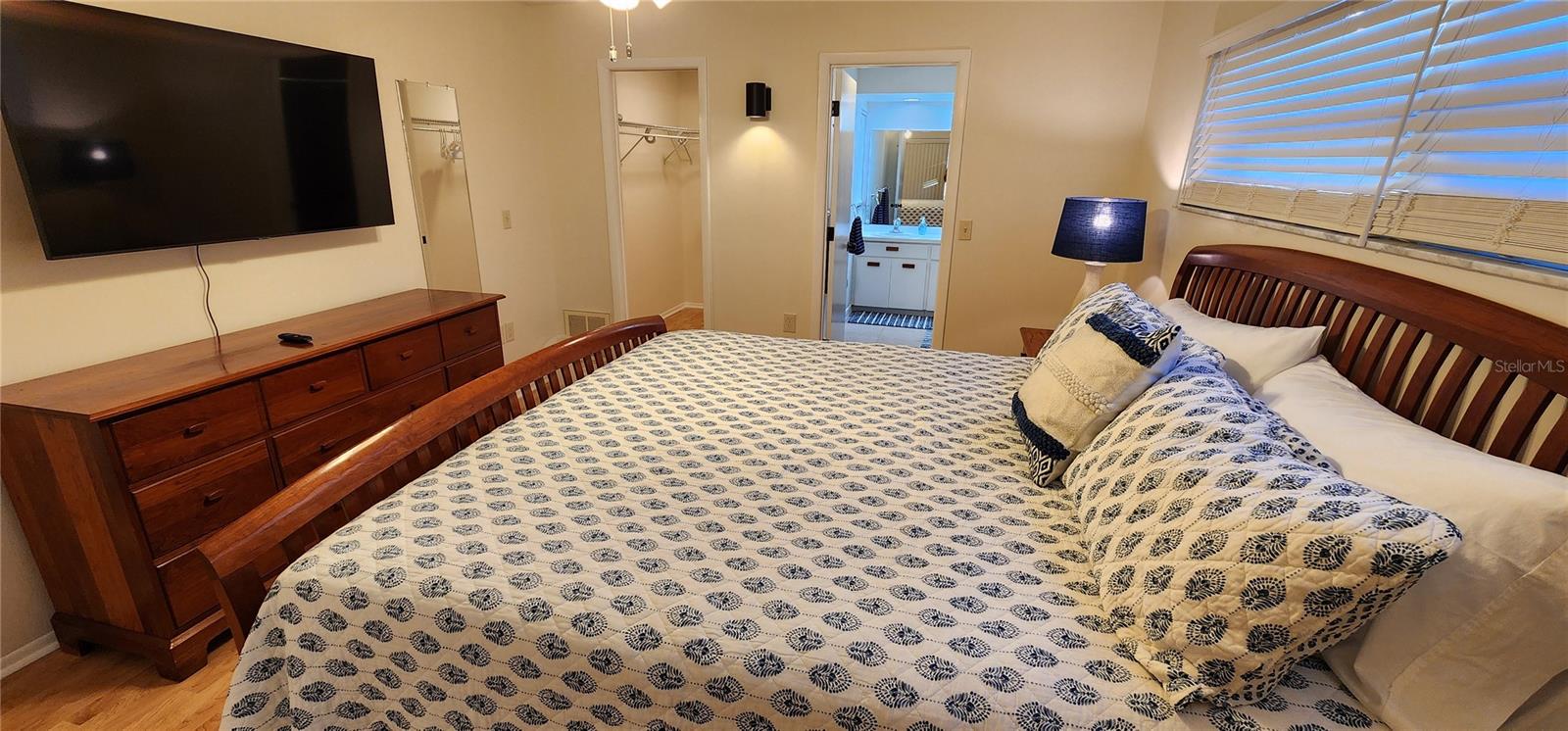 GEORGETOWNE - Residential Lease