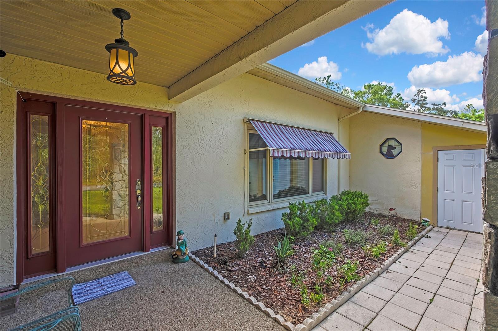 12 MAYFLOWER COURT E