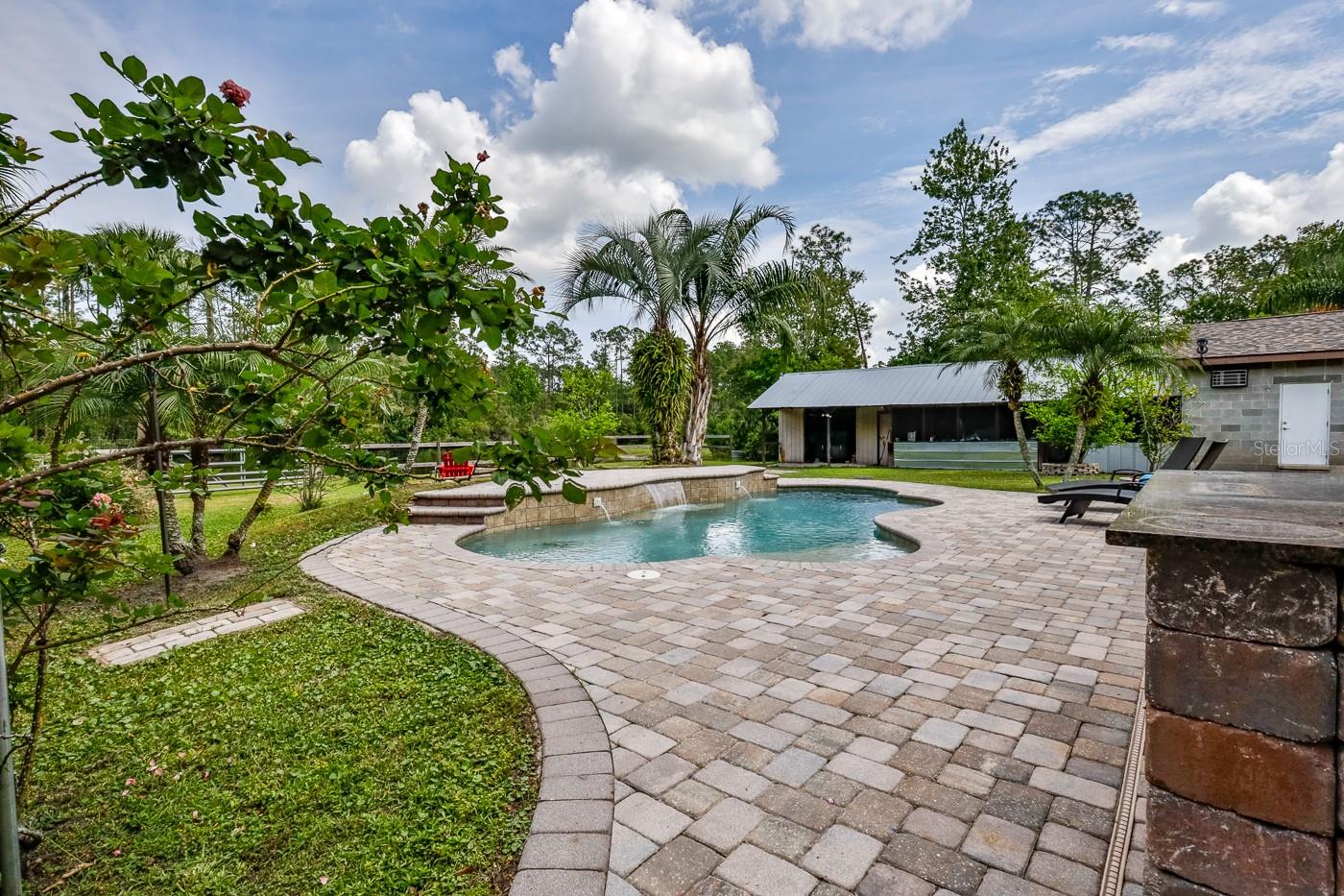 Tomoka Pines - Residential