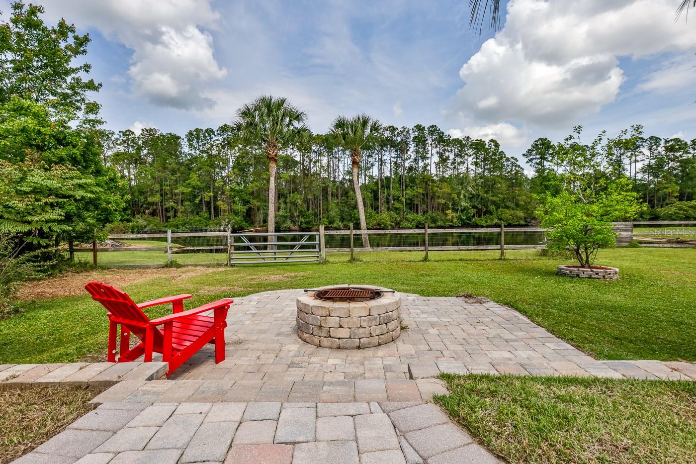 Tomoka Pines - Residential