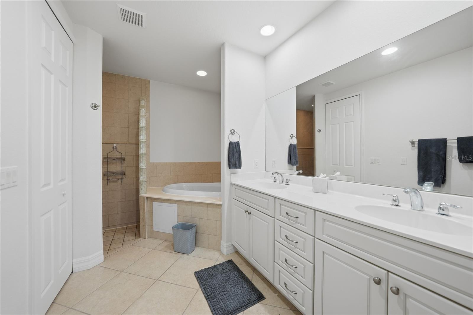 MEDITERRANEAN LNDG CONDO - Residential