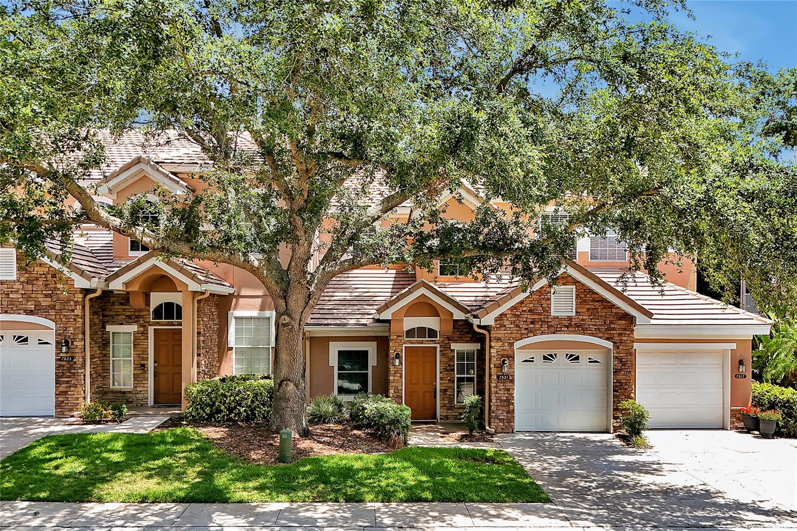 PHILLIPS BAY CONDO PH 02 OR 5723/2465 - Residential