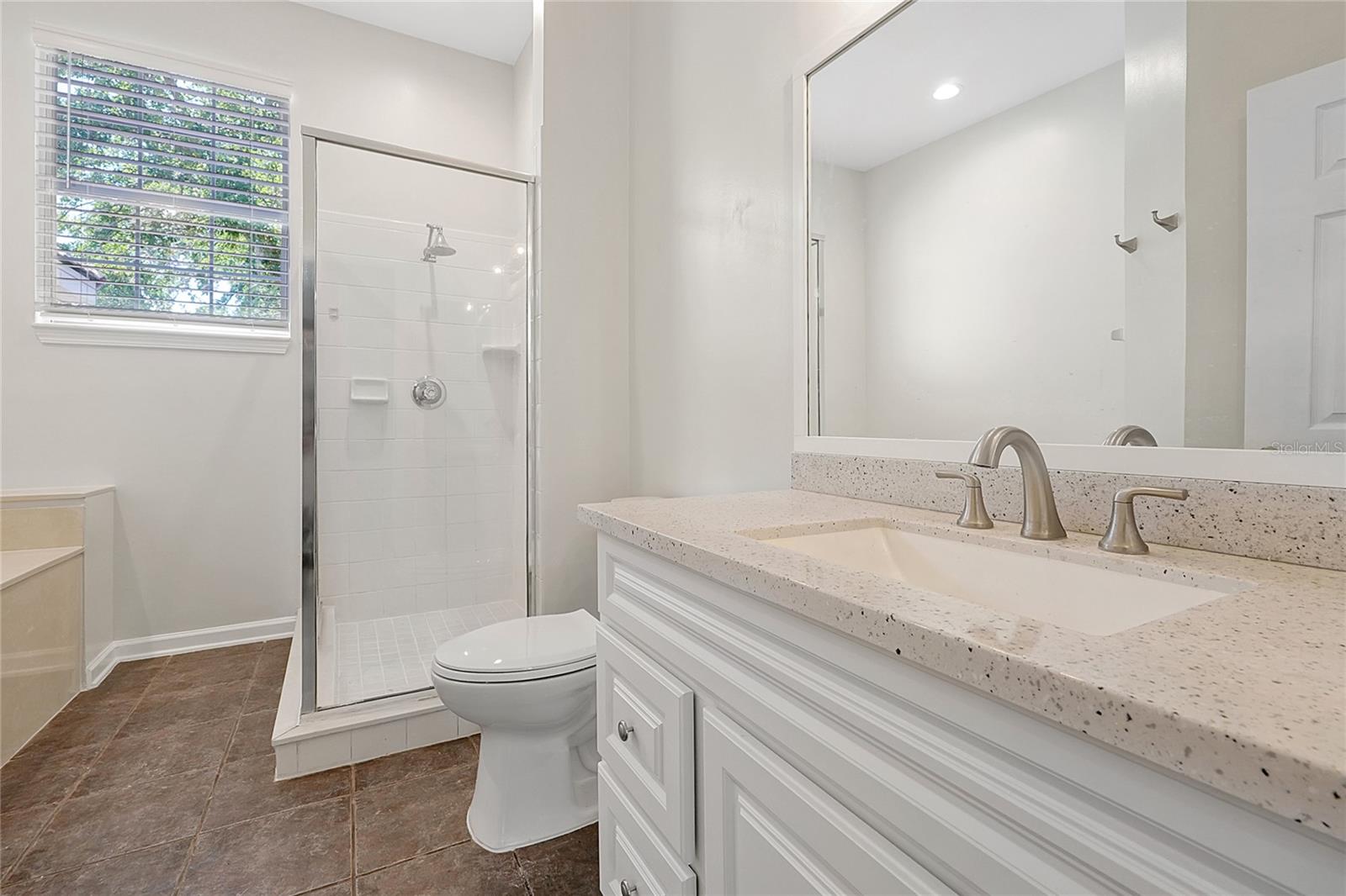 PHILLIPS BAY CONDO PH 02 OR 5723/2465 - Residential