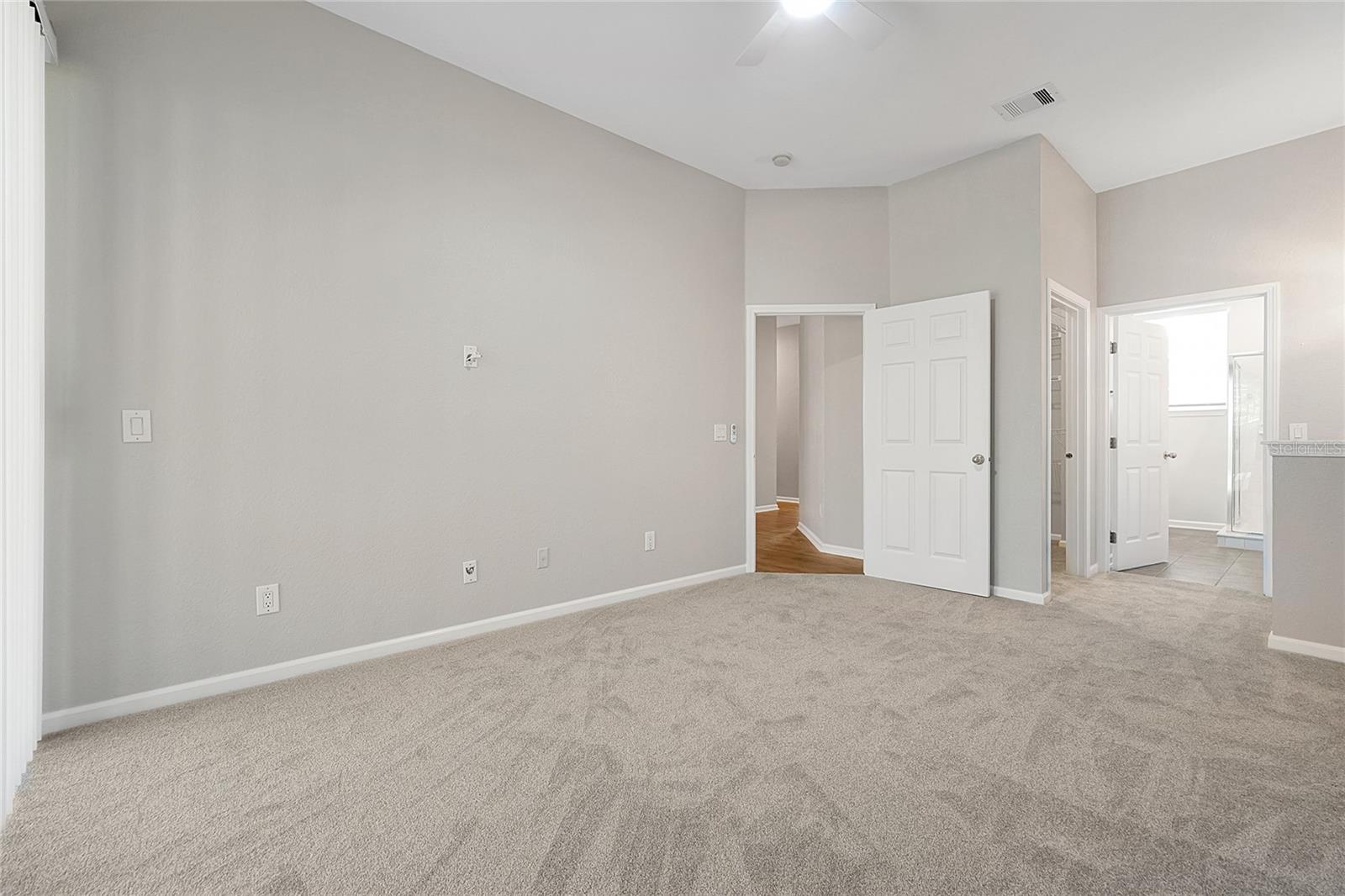 PHILLIPS BAY CONDO PH 02 OR 5723/2465 - Residential