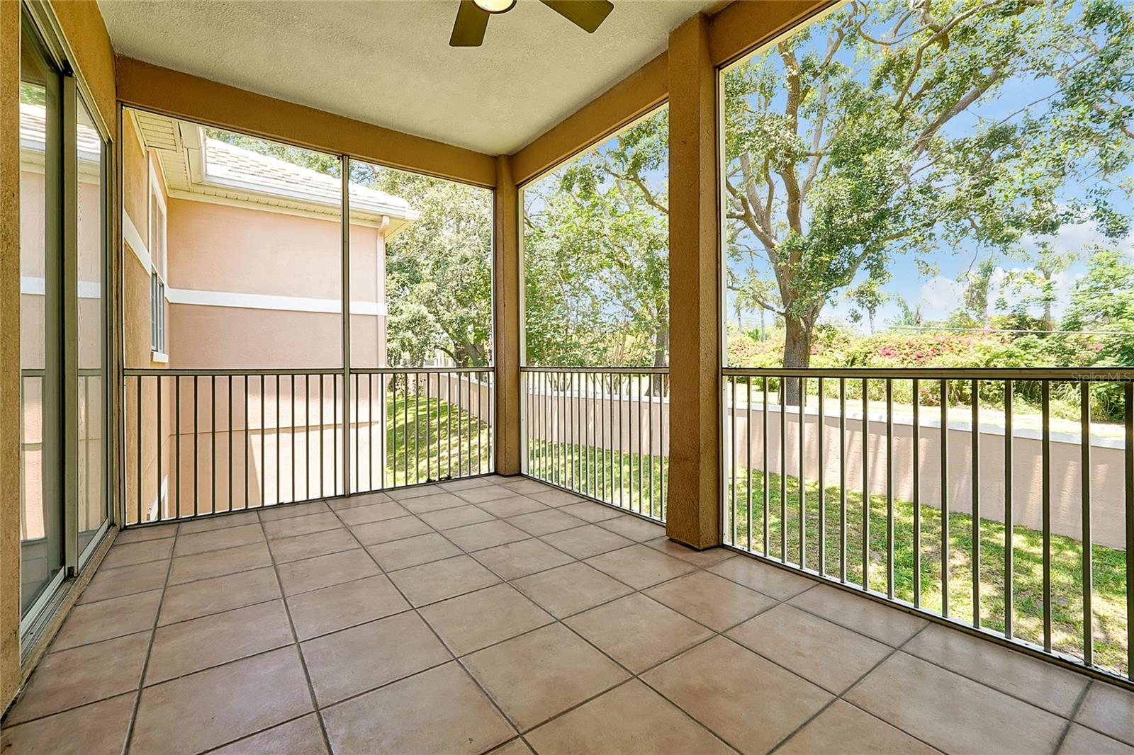 PHILLIPS BAY CONDO PH 02 OR 5723/2465 - Residential