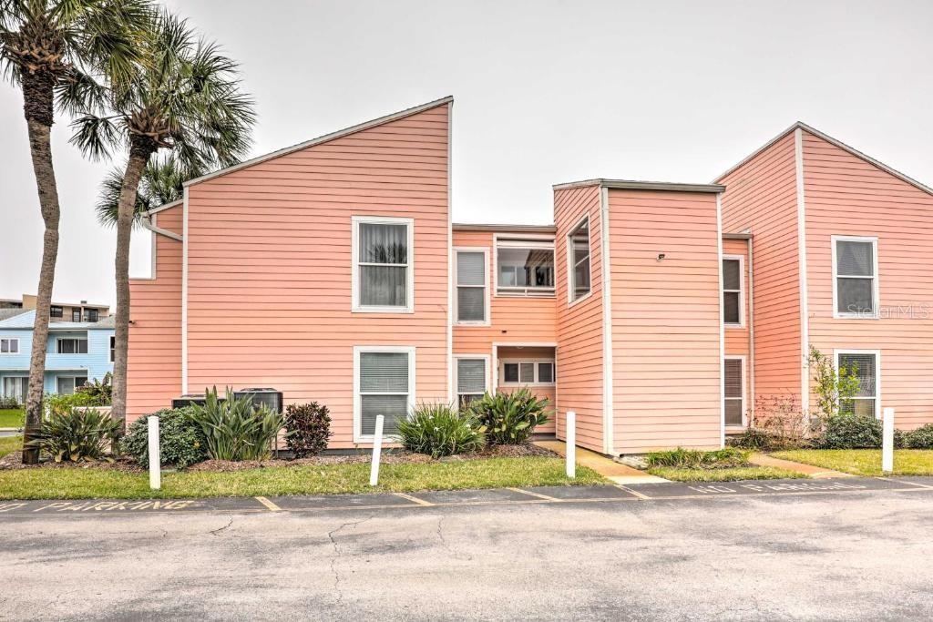 QUAIL HOLLOW - Residential