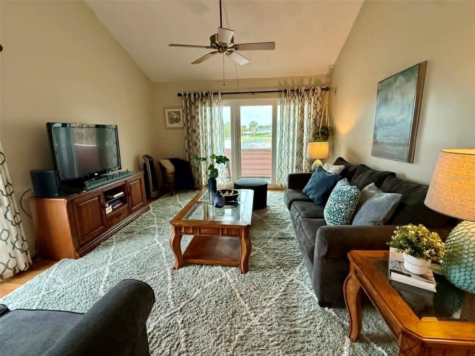 QUAIL HOLLOW - Residential