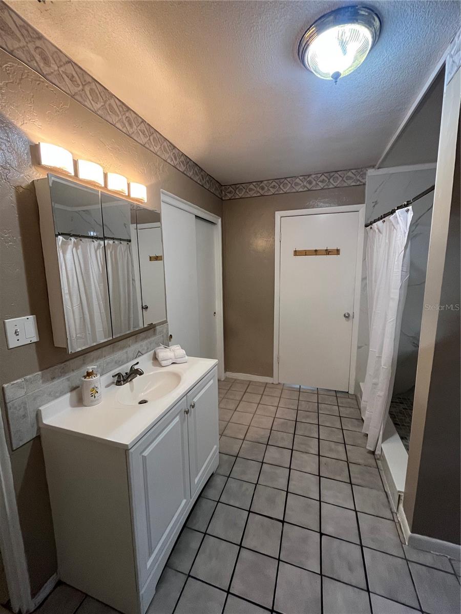 MILES PINES - Residential Lease