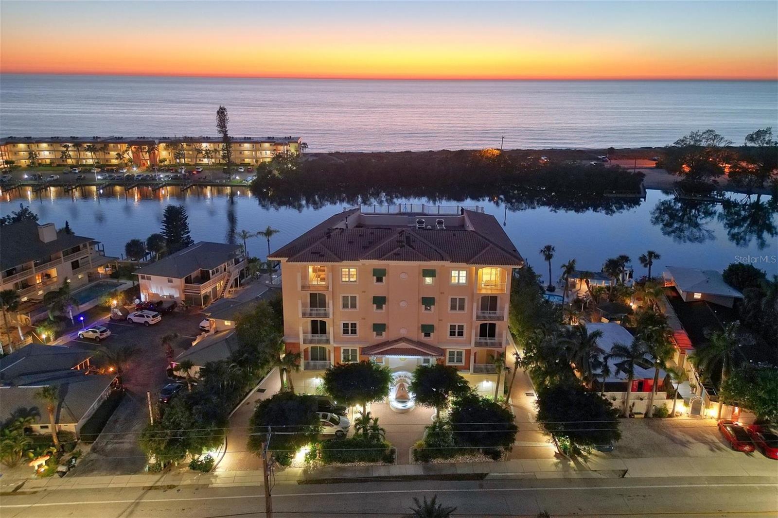 THE SEA BREEZE - Residential