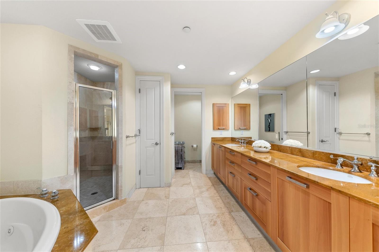 THE SEA BREEZE - Residential