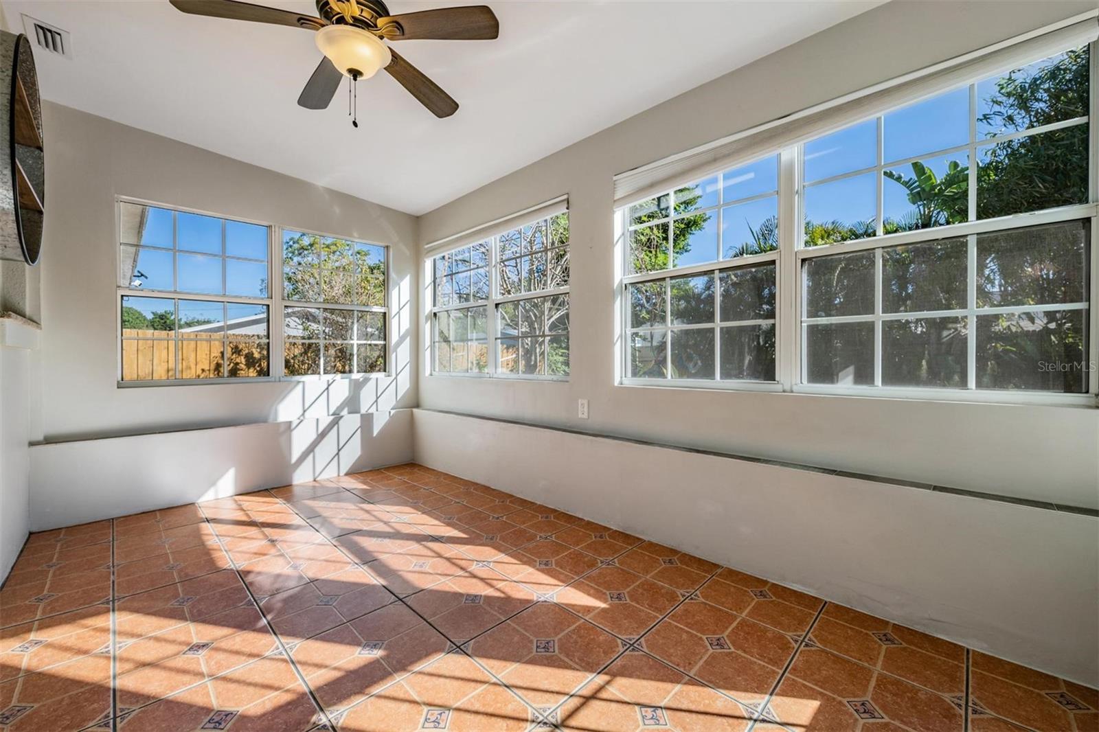 LA JOLLA SUB - Residential