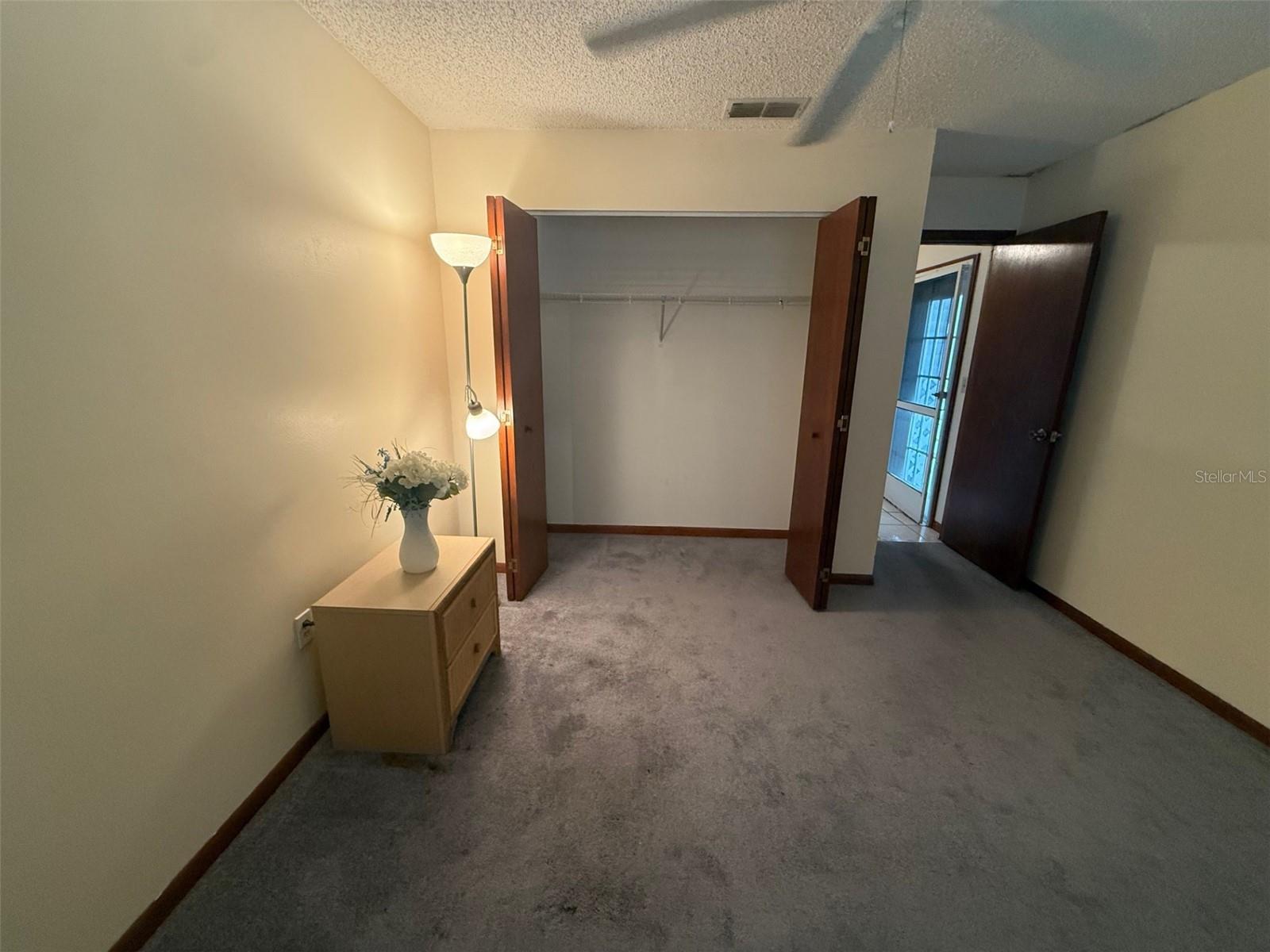 PALM CAY 02 & REP E&F/PALM CA - Residential Lease