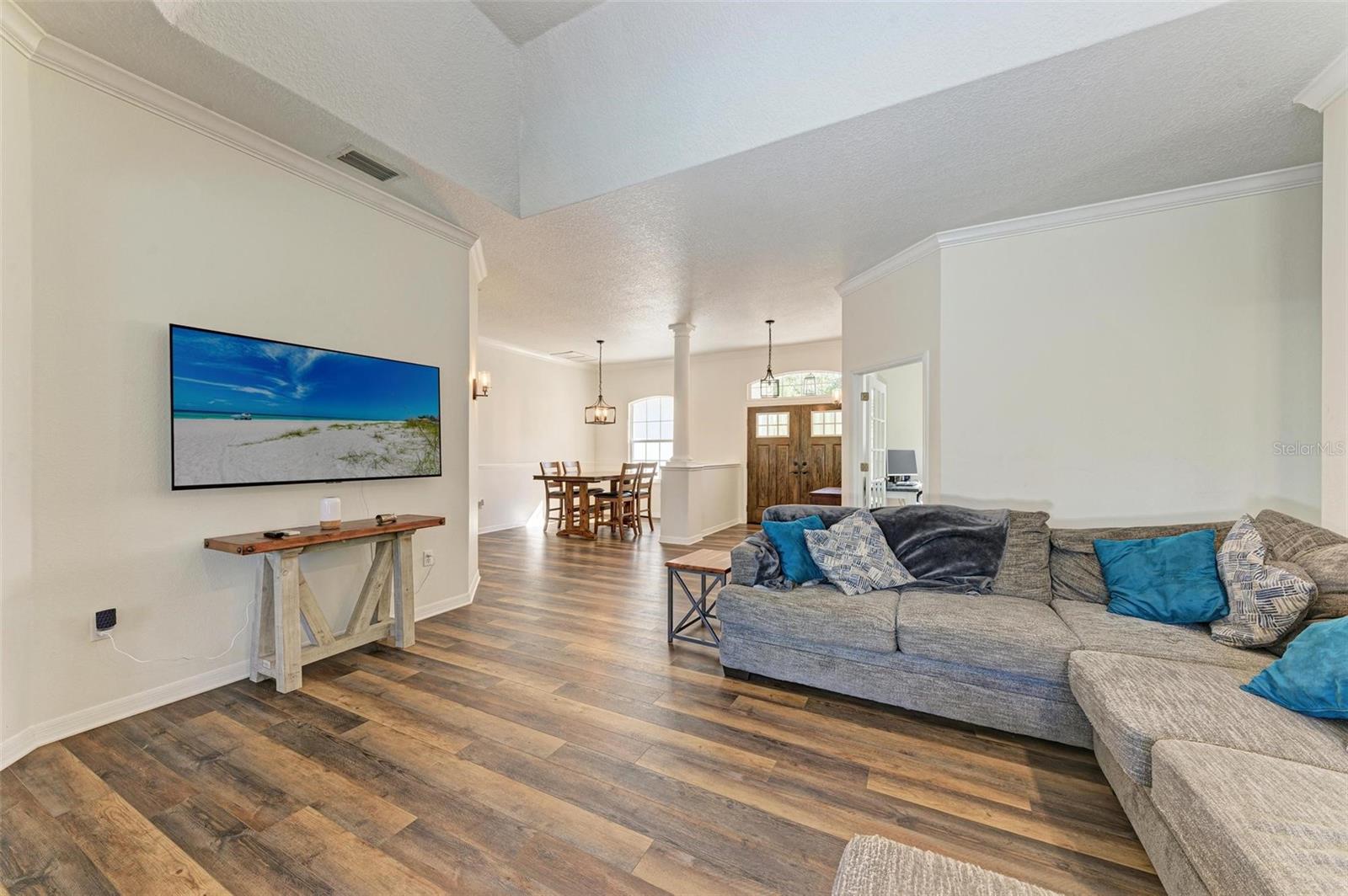 21709 DEER POINTE CROSSING