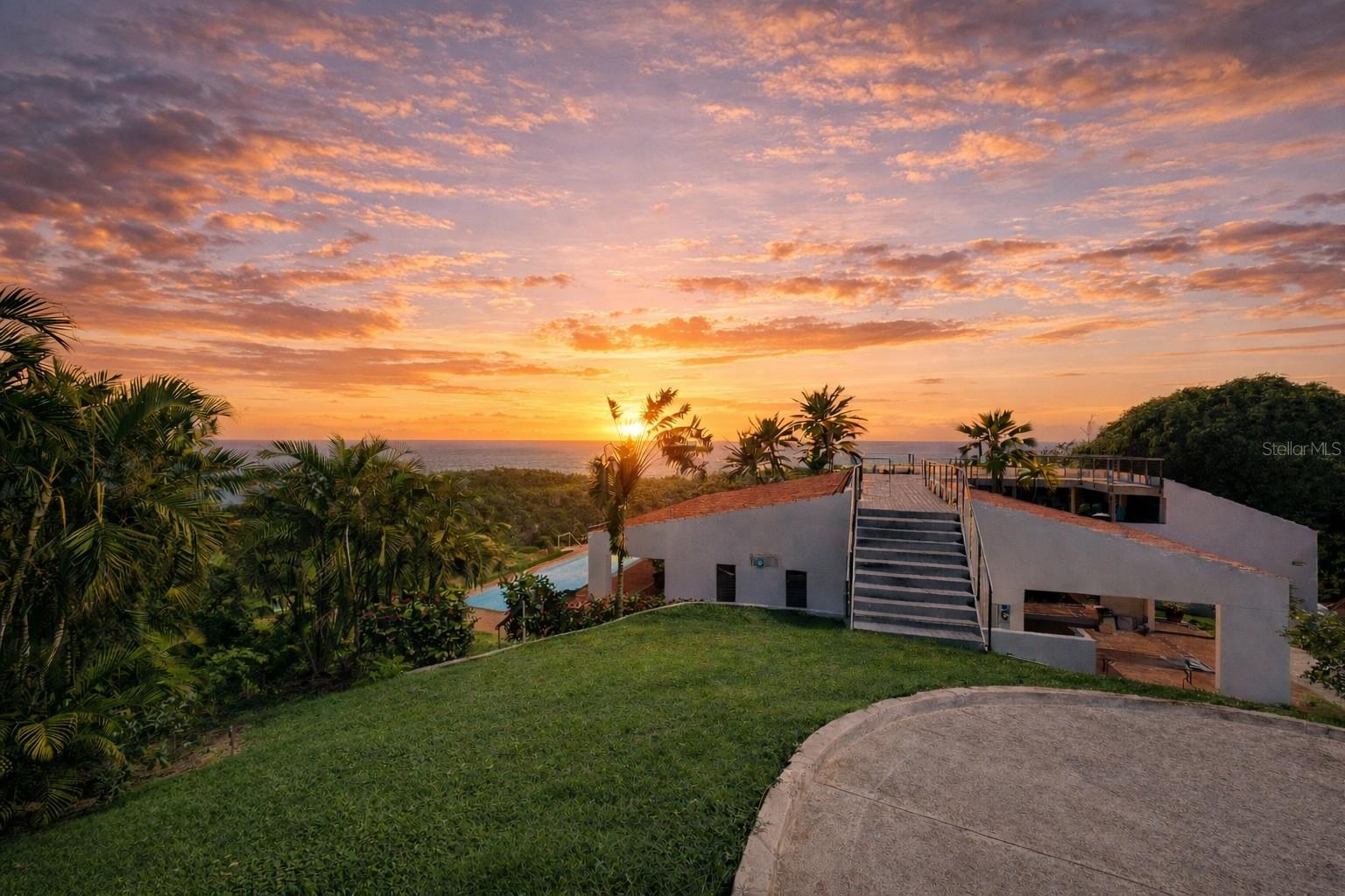 Palmas Dr RIDGE TOP DIRVE