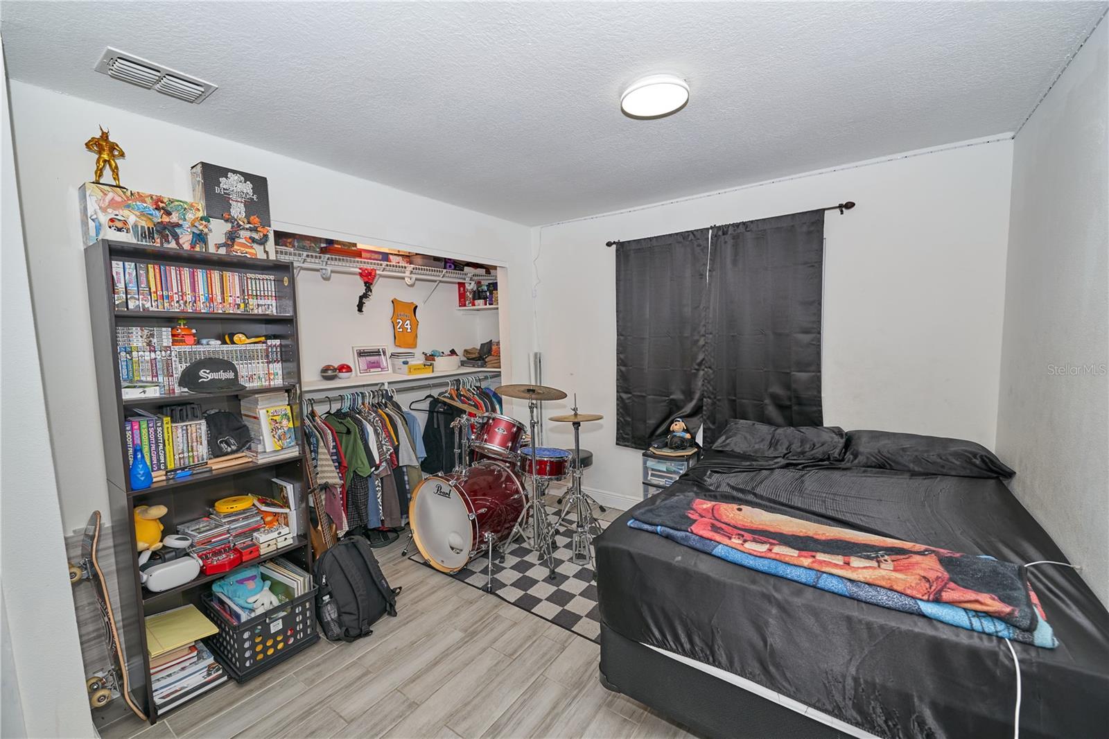 IVANHOE ESTATES - Residential