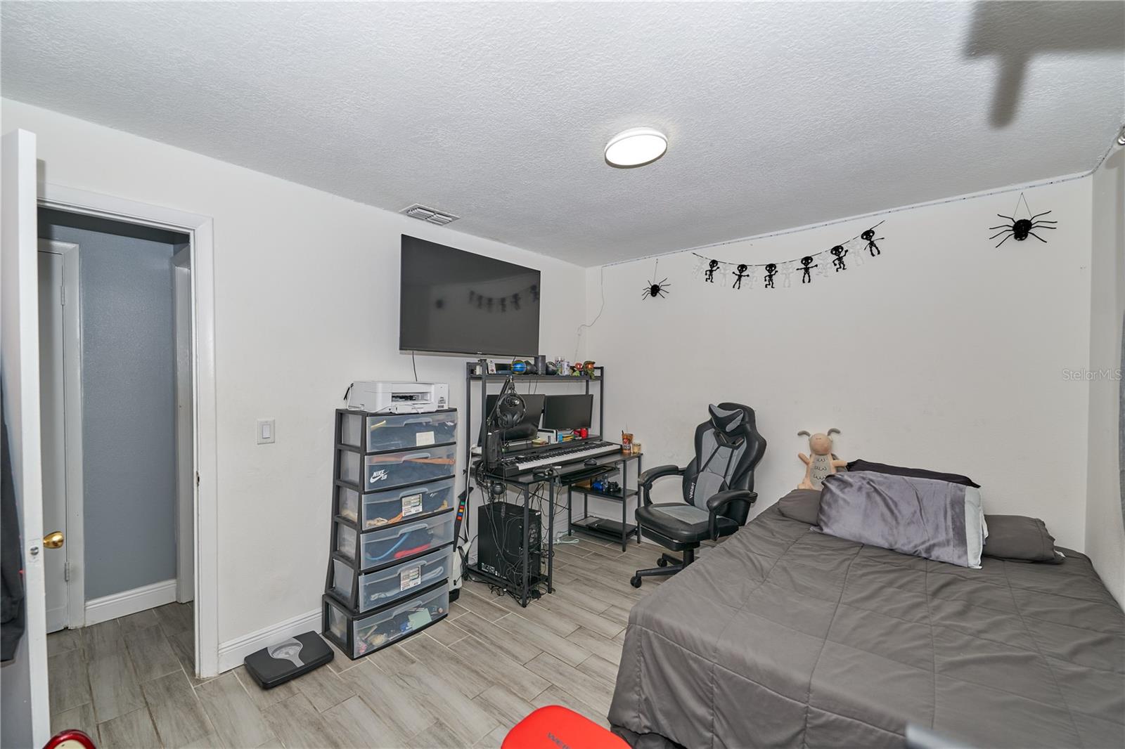 IVANHOE ESTATES - Residential