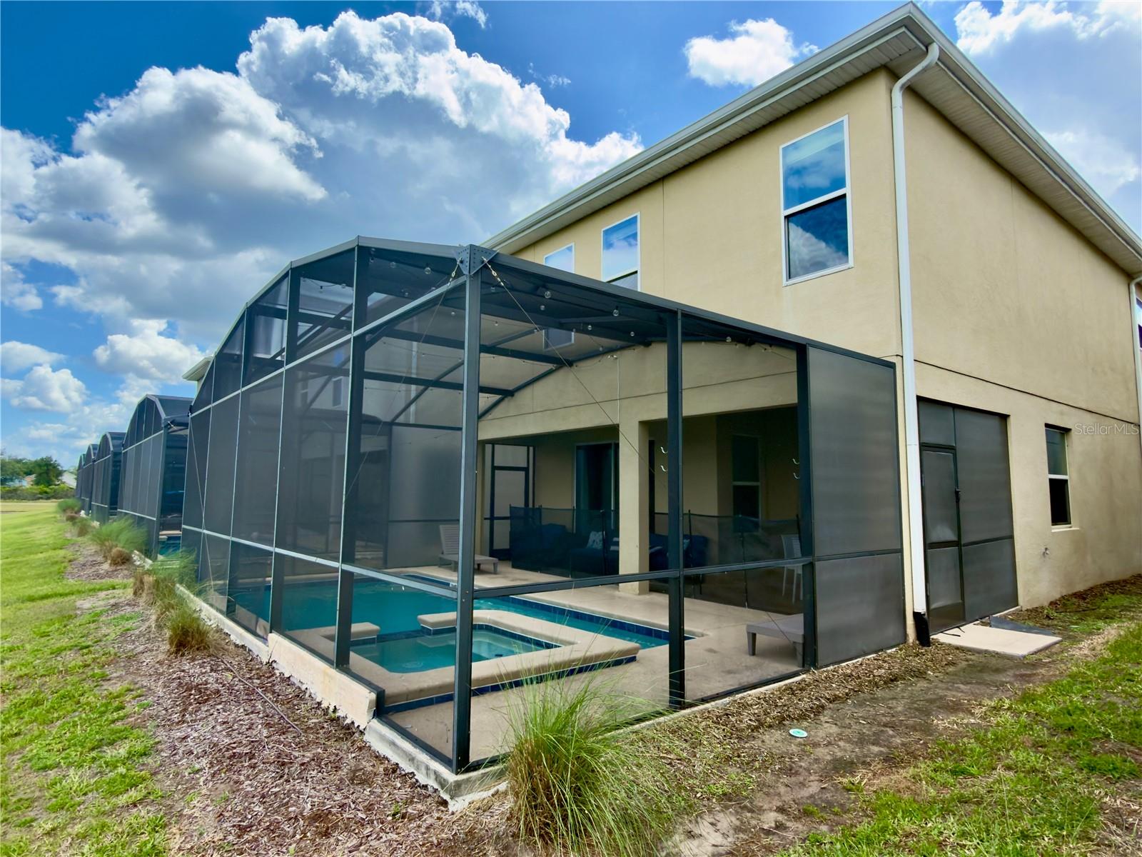 STOREY LAKE COVE - Residential
