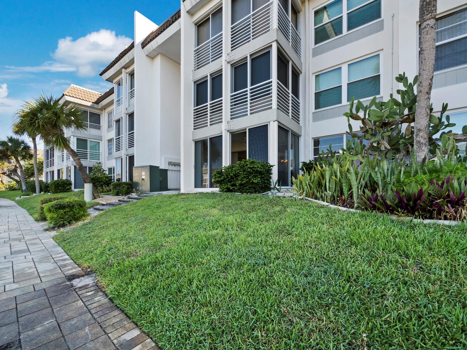 LONGBOAT HARBOUR - Residential