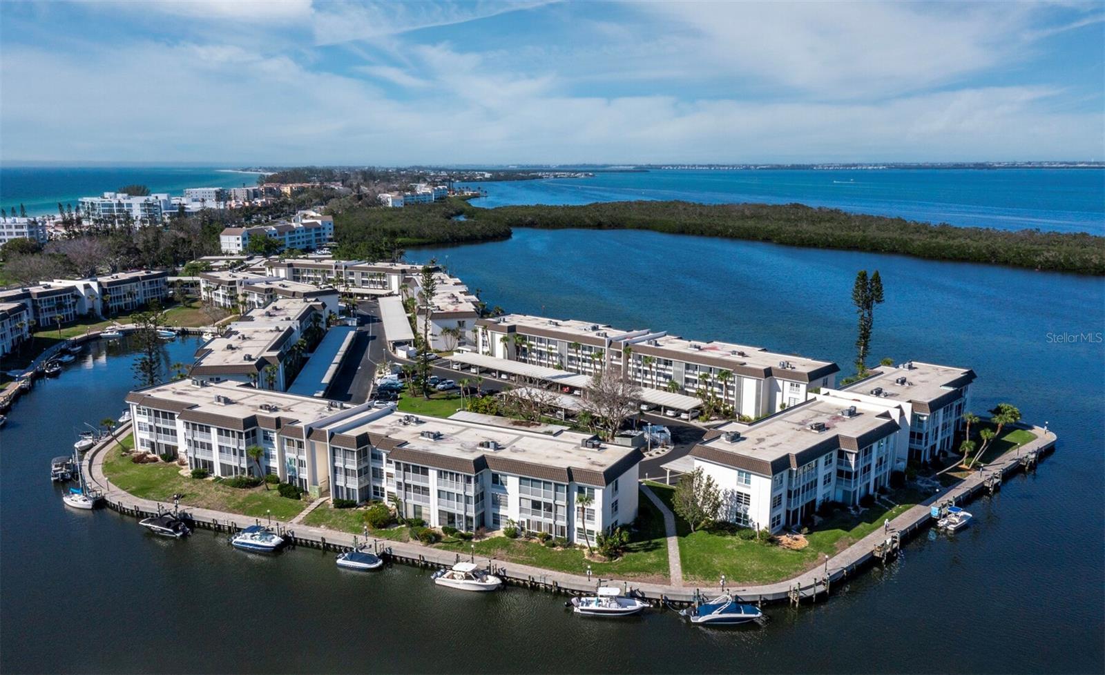 LONGBOAT HARBOUR - Residential