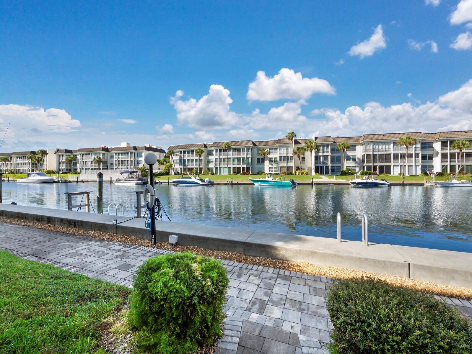 LONGBOAT HARBOUR - Residential