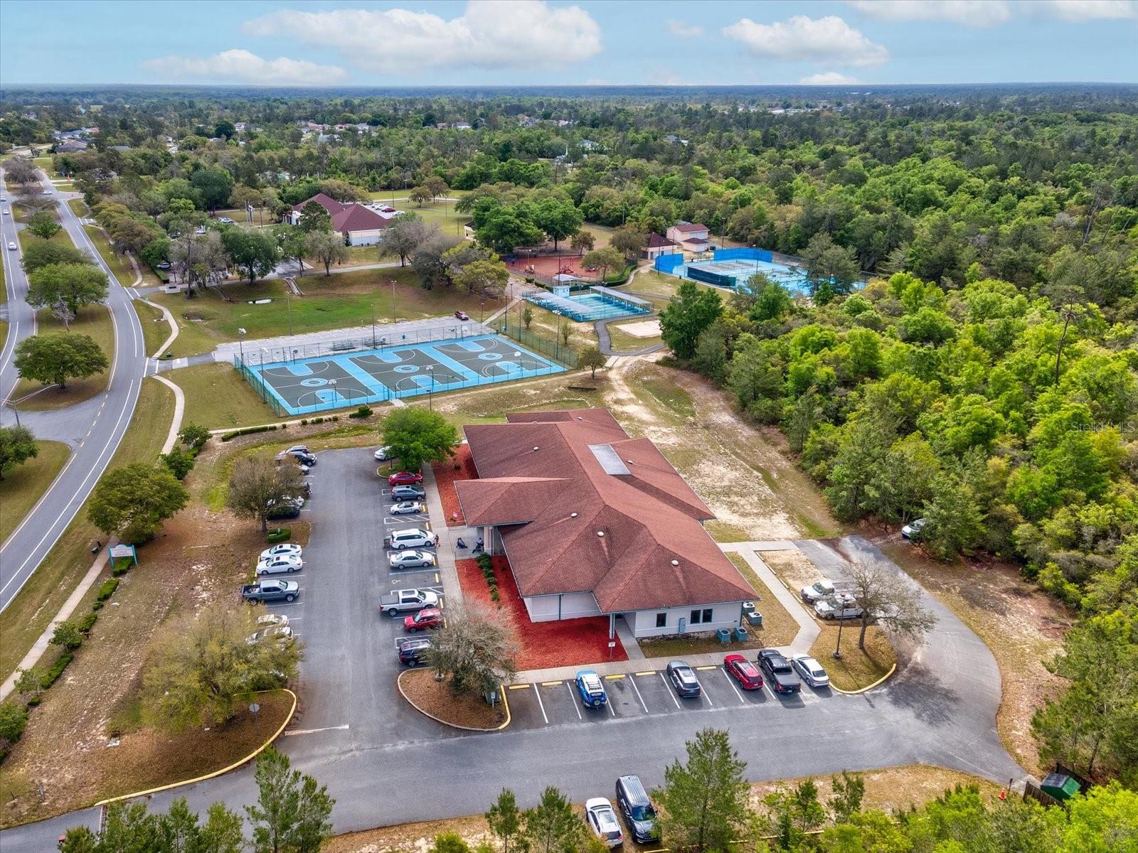 MARION OAKS - Residential