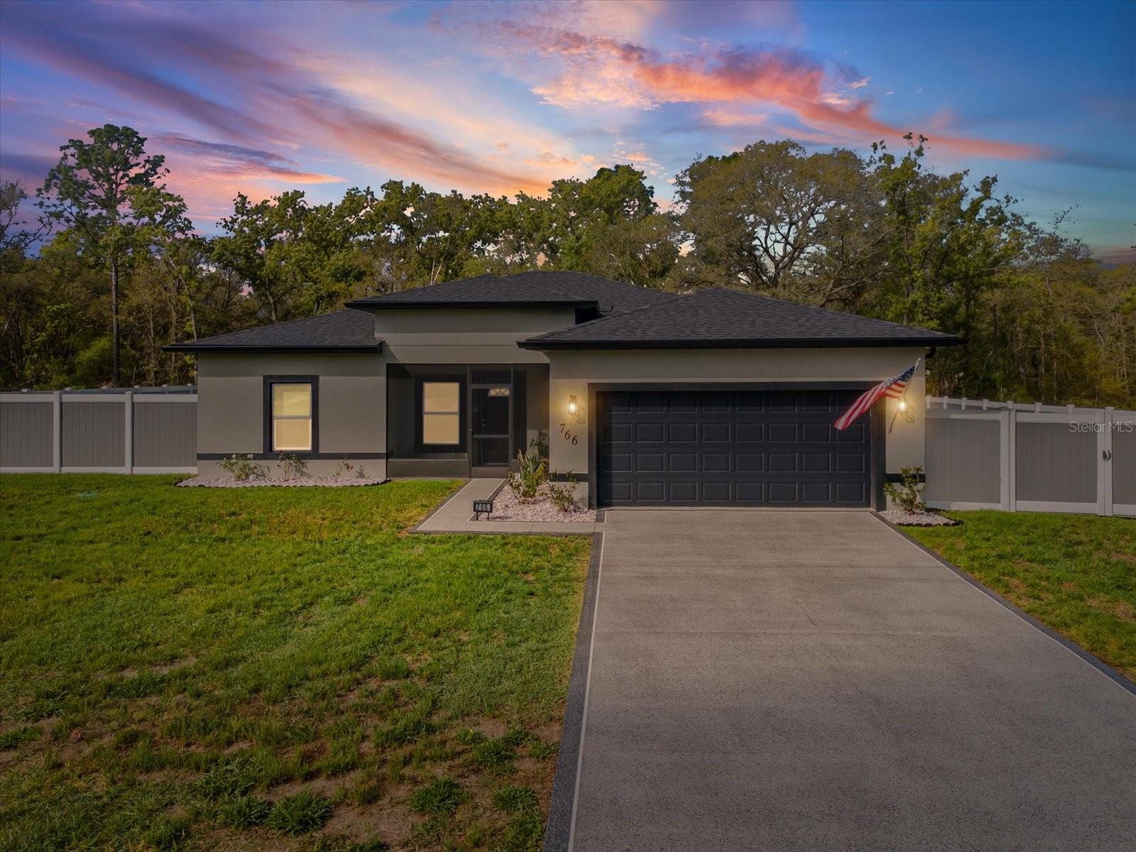 MARION OAKS - Residential