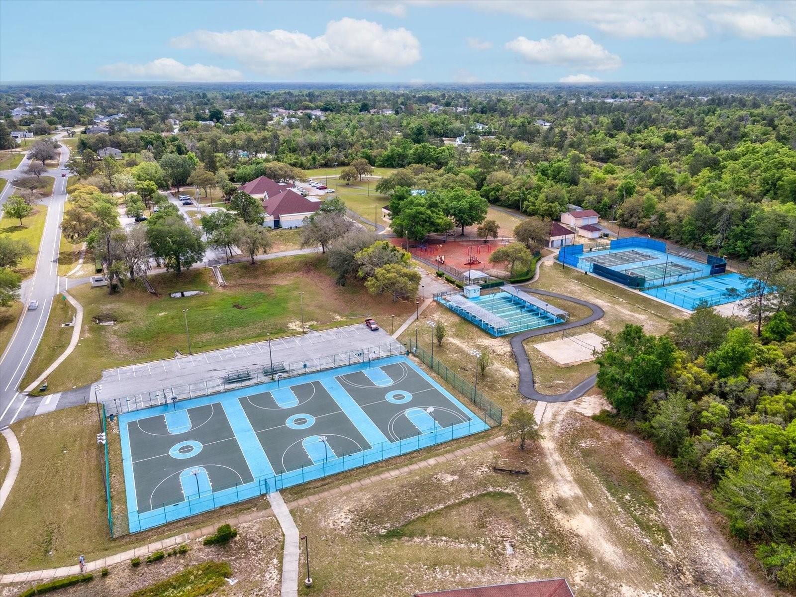 MARION OAKS - Residential