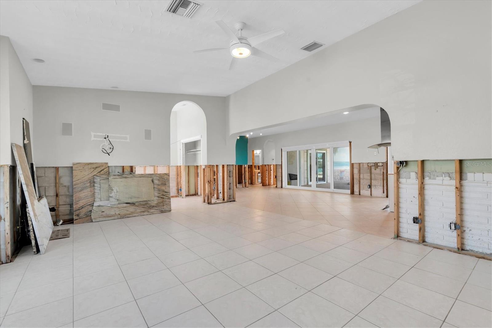 CAPRI ISLE SUB - Residential