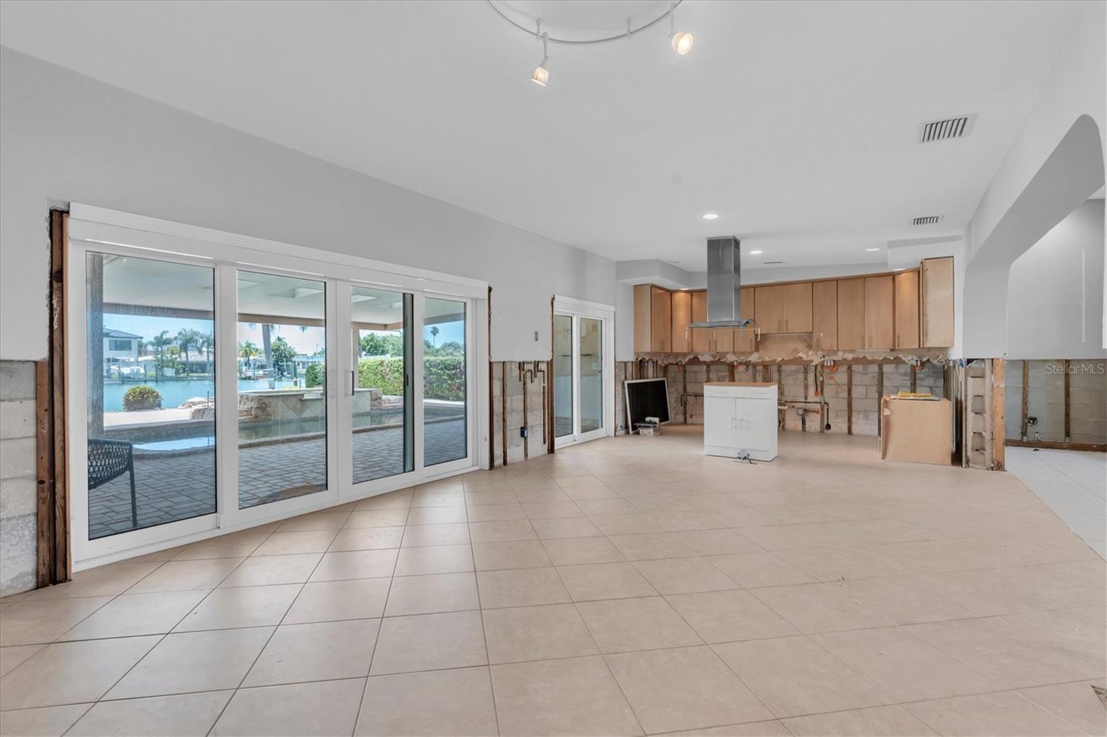 CAPRI ISLE SUB - Residential